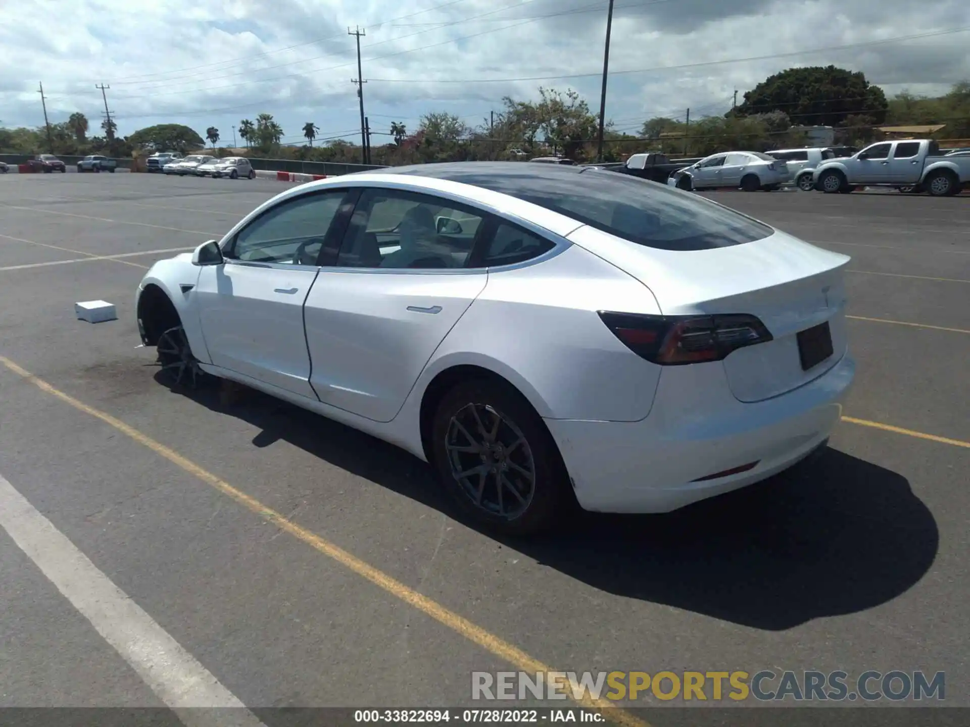 3 Photograph of a damaged car 5YJ3E1EA7LF718088 TESLA MODEL 3 2020