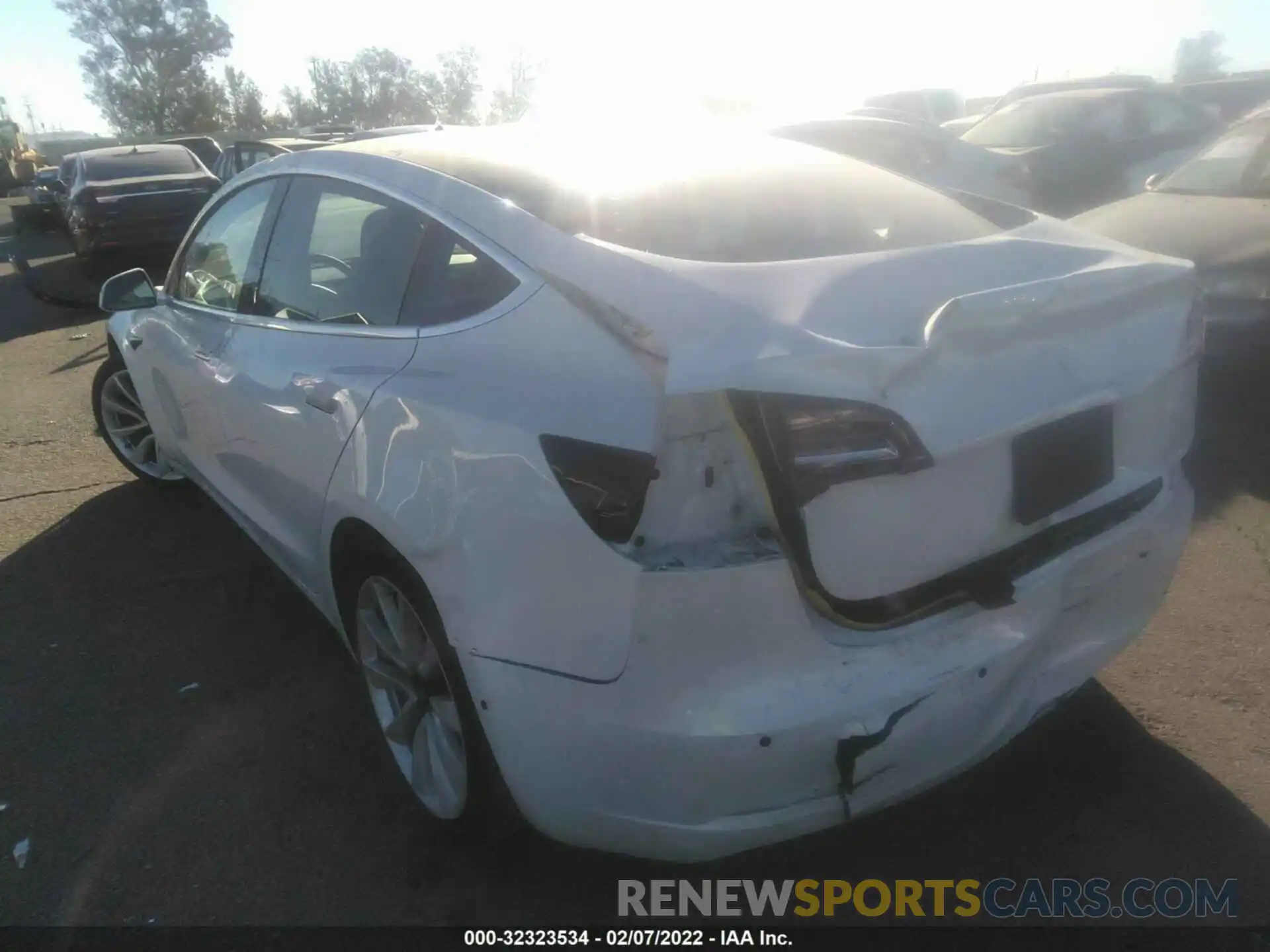 3 Photograph of a damaged car 5YJ3E1EA7LF745923 TESLA MODEL 3 2020