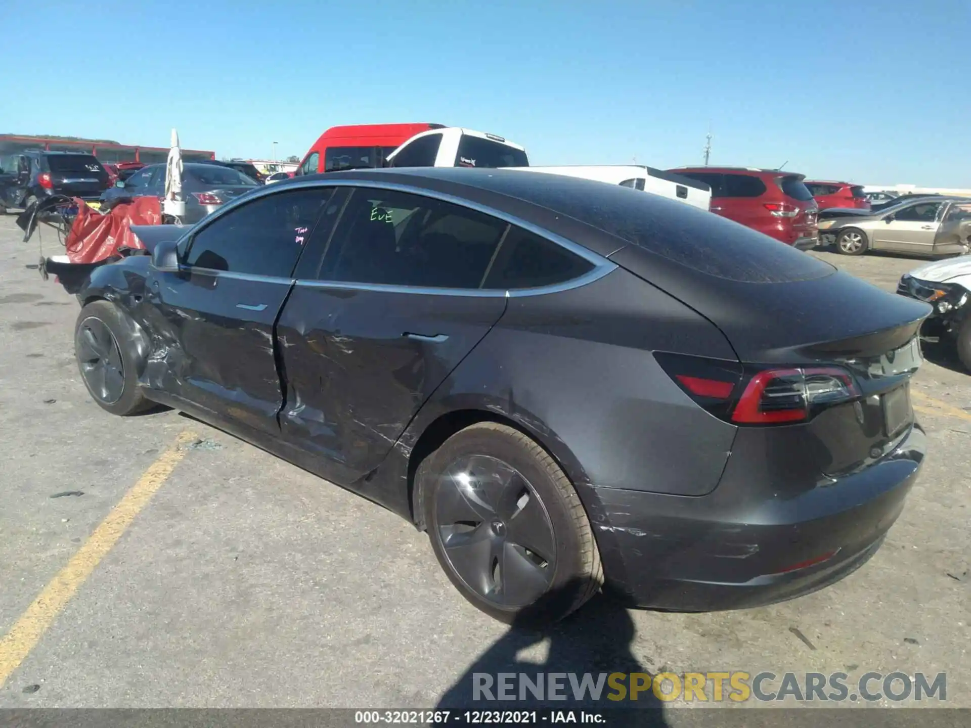 3 Photograph of a damaged car 5YJ3E1EA7LF784852 TESLA MODEL 3 2020