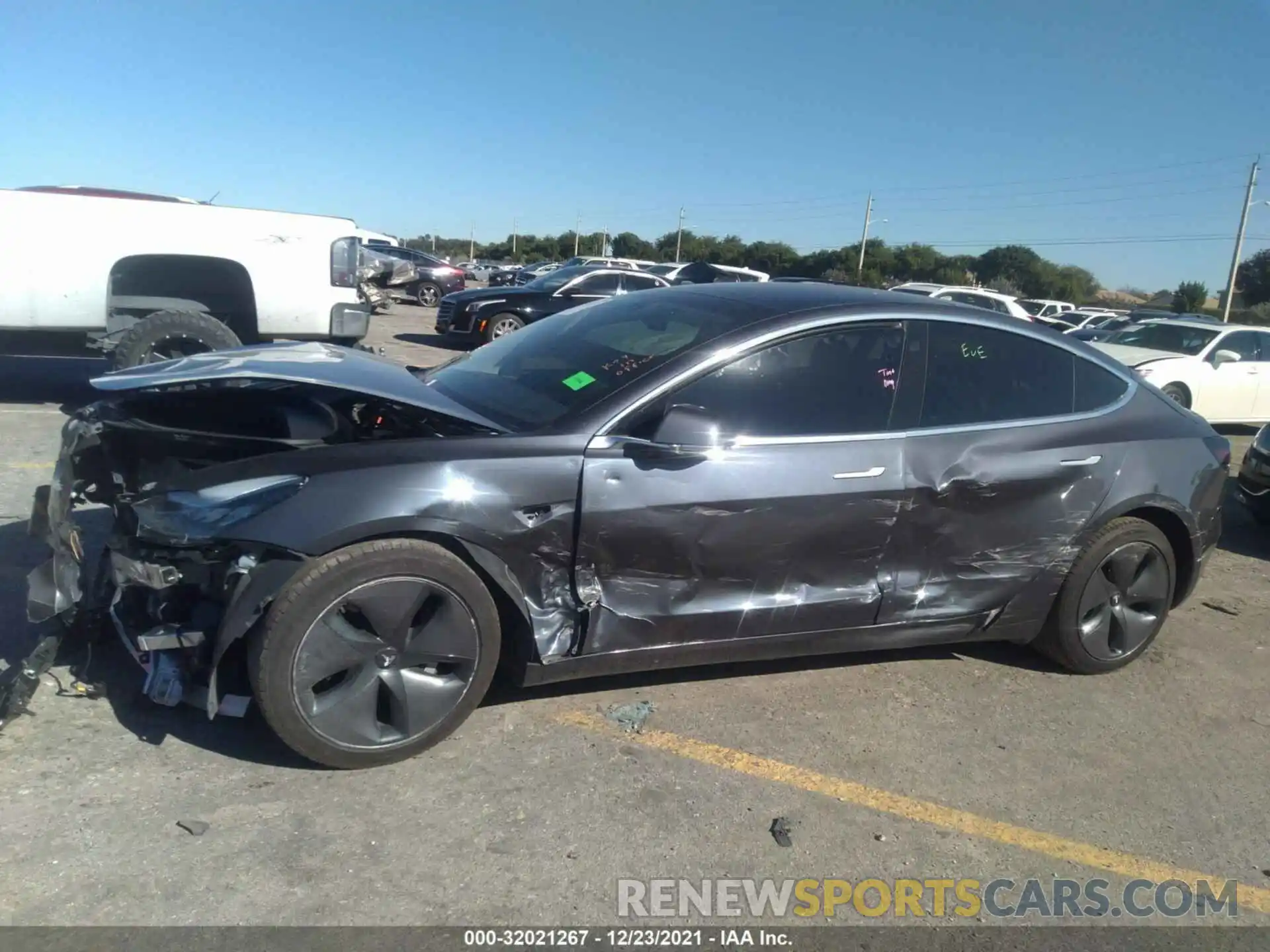 6 Photograph of a damaged car 5YJ3E1EA7LF784852 TESLA MODEL 3 2020