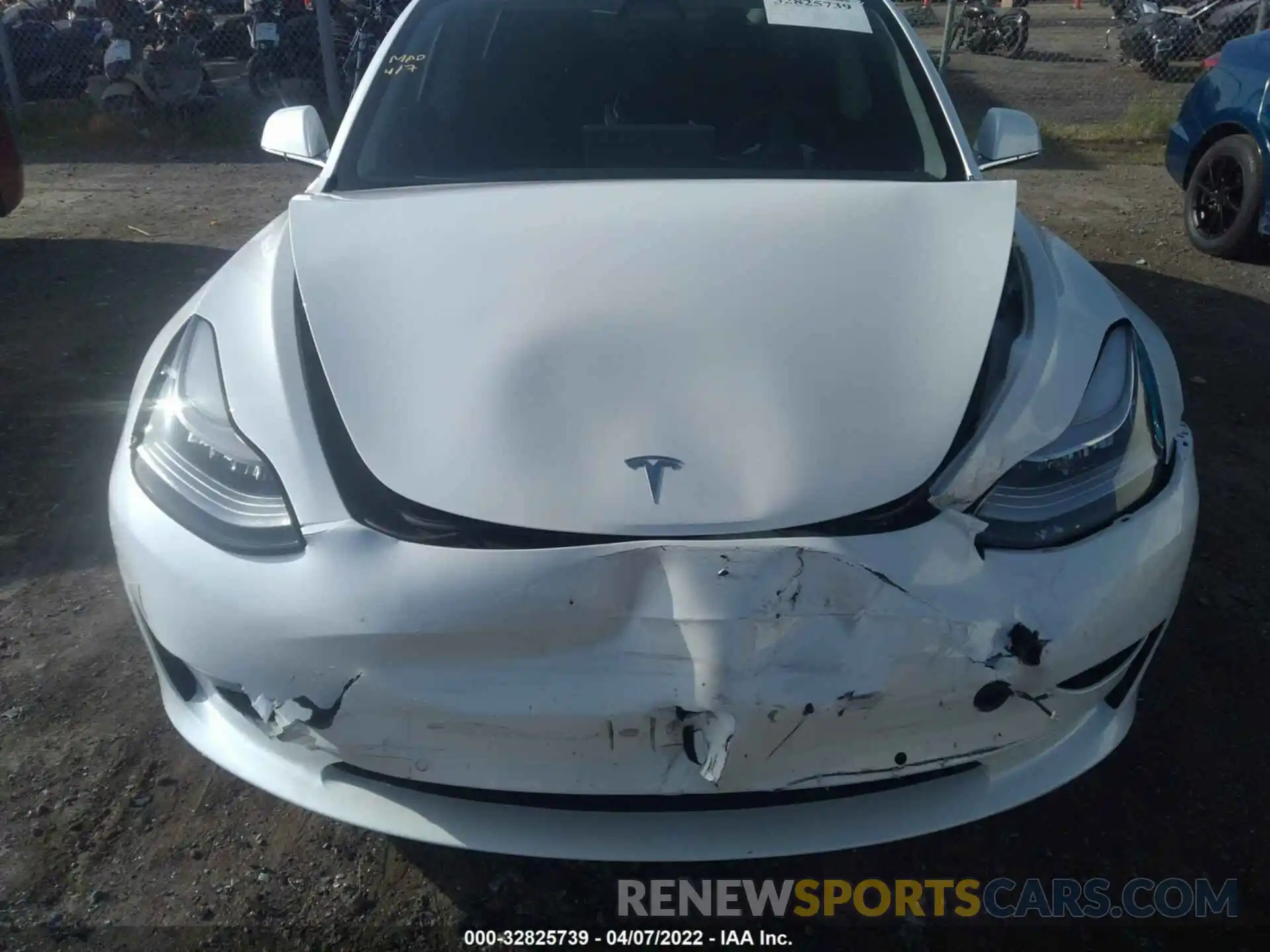 10 Photograph of a damaged car 5YJ3E1EA7LF805814 TESLA MODEL 3 2020