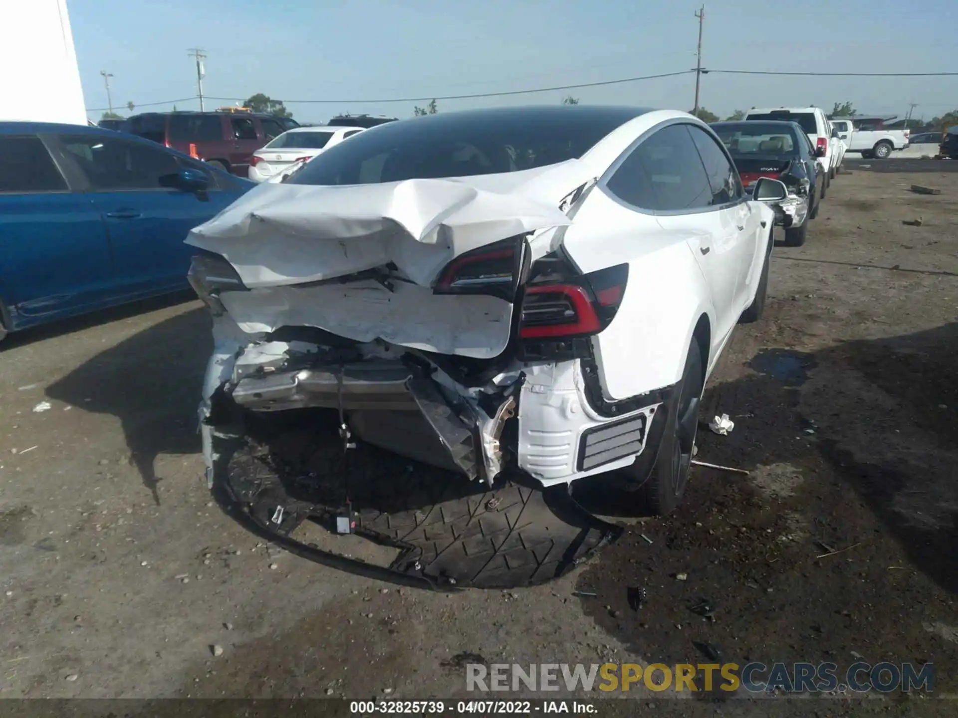 6 Photograph of a damaged car 5YJ3E1EA7LF805814 TESLA MODEL 3 2020