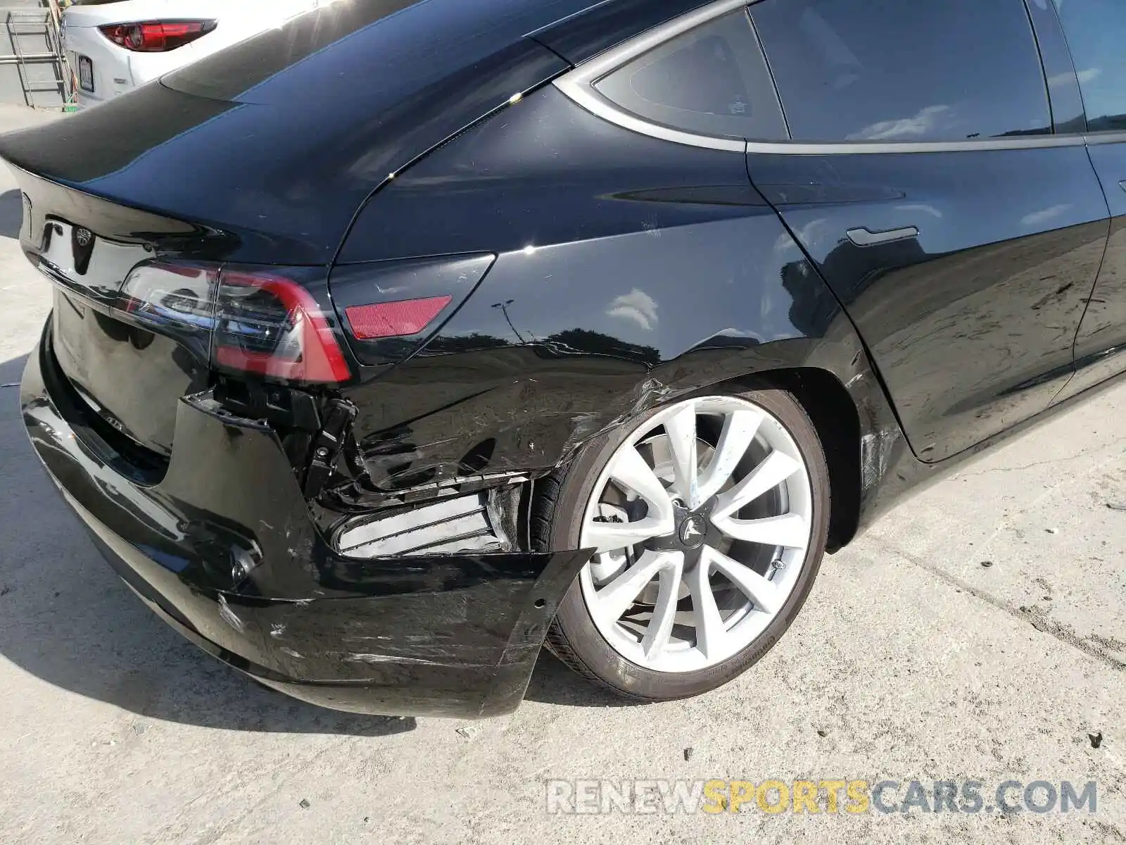 9 Photograph of a damaged car 5YJ3E1EA7LF807885 TESLA MODEL 3 2020