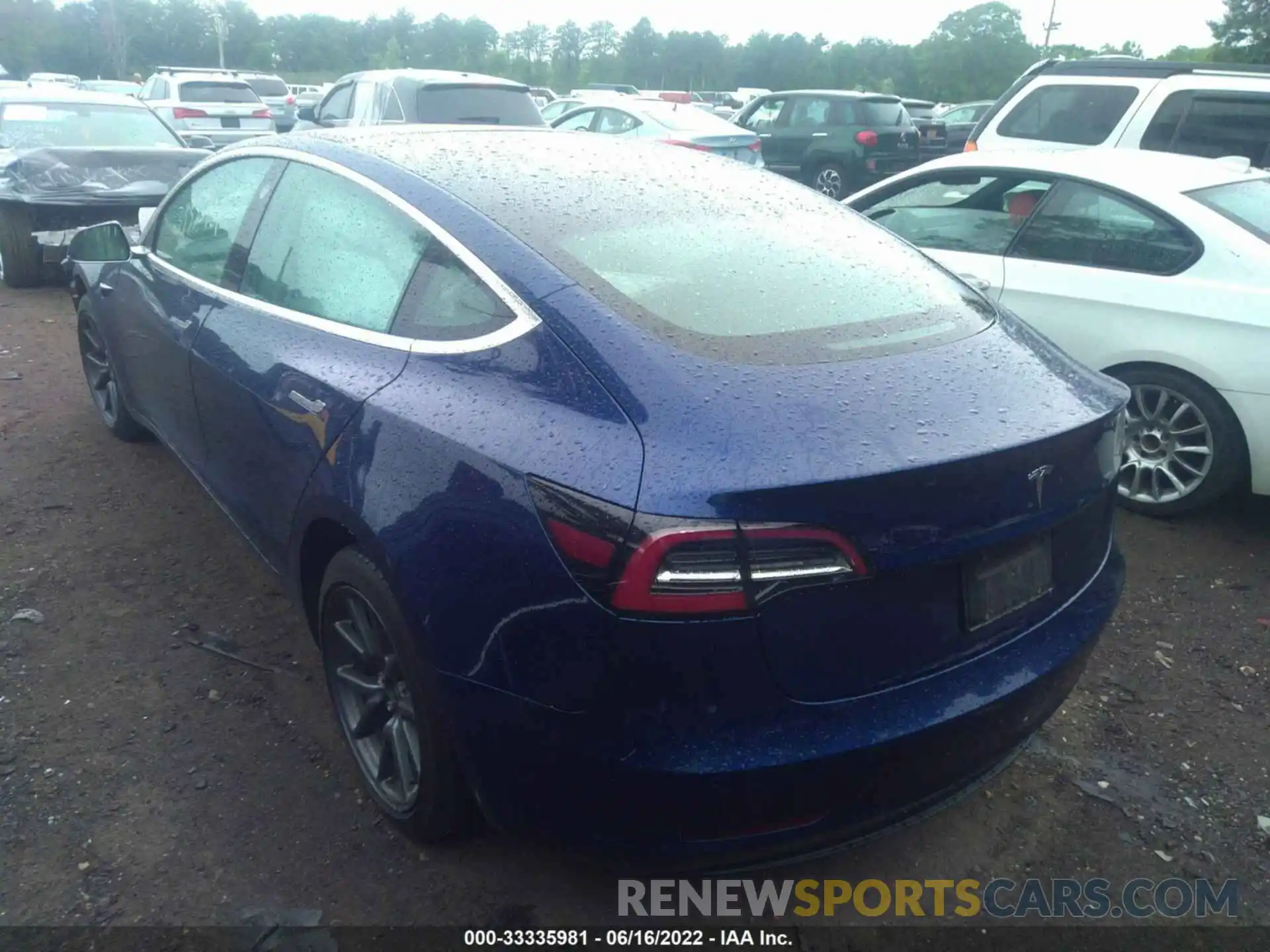 3 Photograph of a damaged car 5YJ3E1EA8LF476296 TESLA MODEL 3 2020