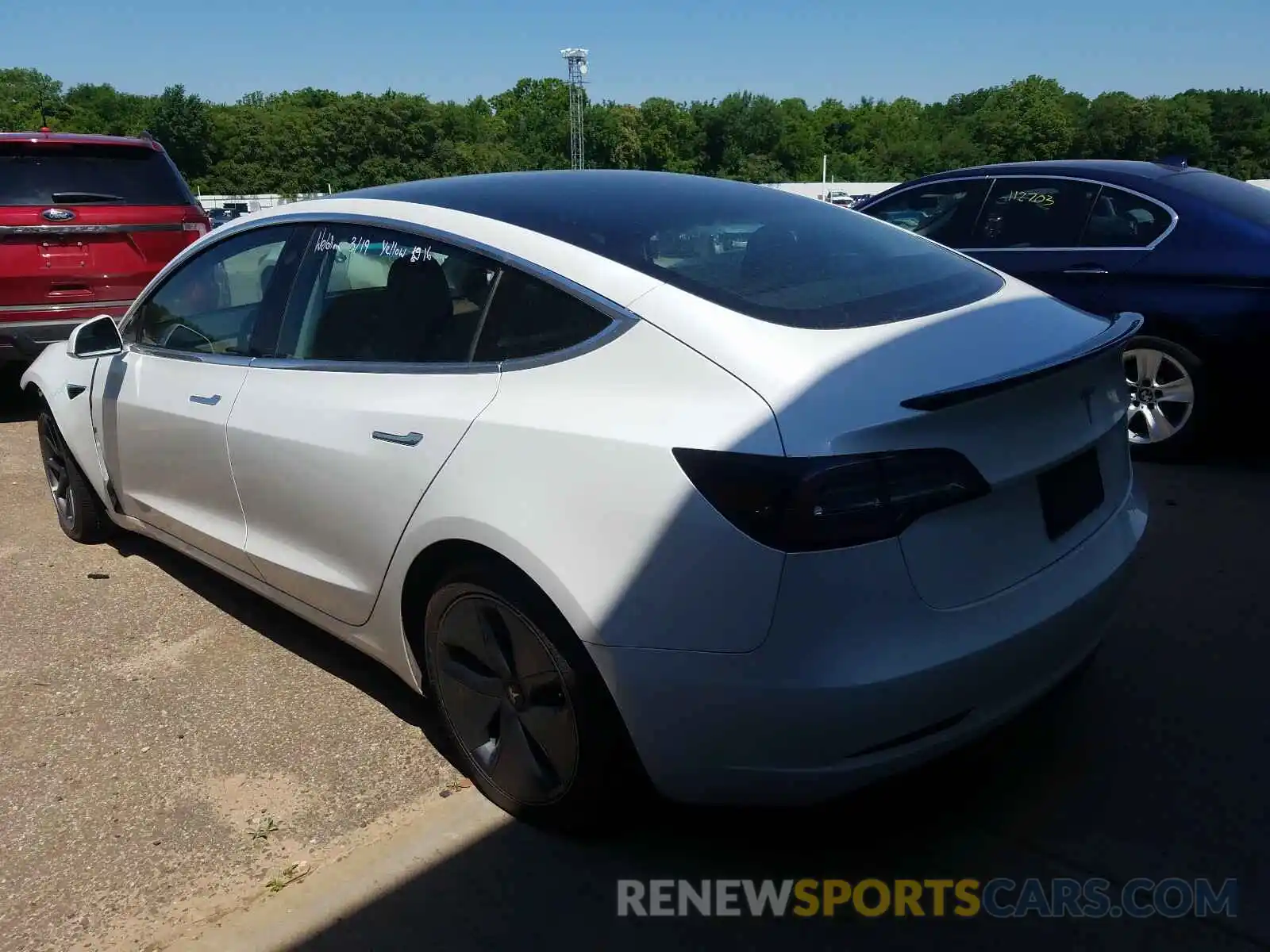 3 Photograph of a damaged car 5YJ3E1EA8LF504176 TESLA MODEL 3 2020