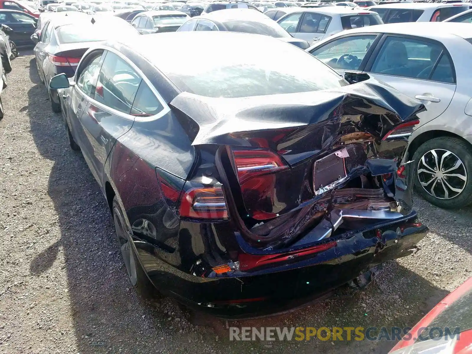 3 Photograph of a damaged car 5YJ3E1EA8LF590251 TESLA MODEL 3 2020