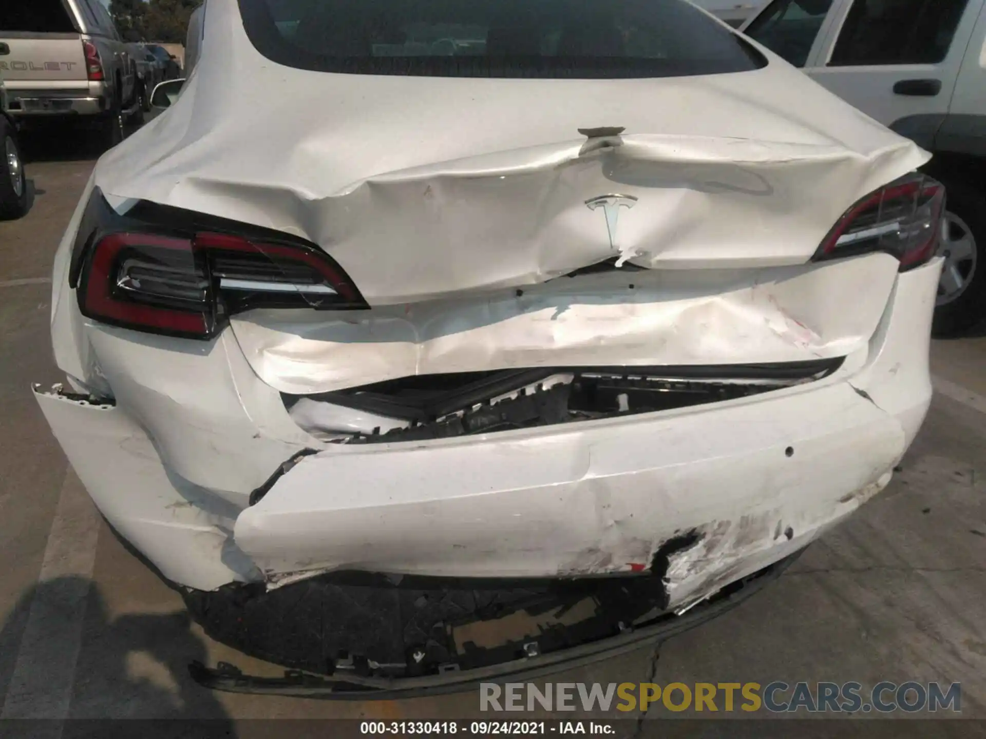 6 Photograph of a damaged car 5YJ3E1EA8LF597412 TESLA MODEL 3 2020