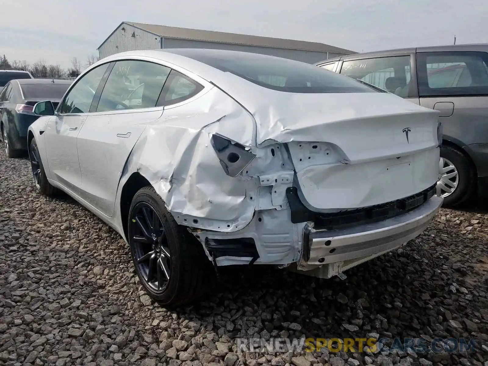 3 Photograph of a damaged car 5YJ3E1EA8LF603810 TESLA MODEL 3 2020