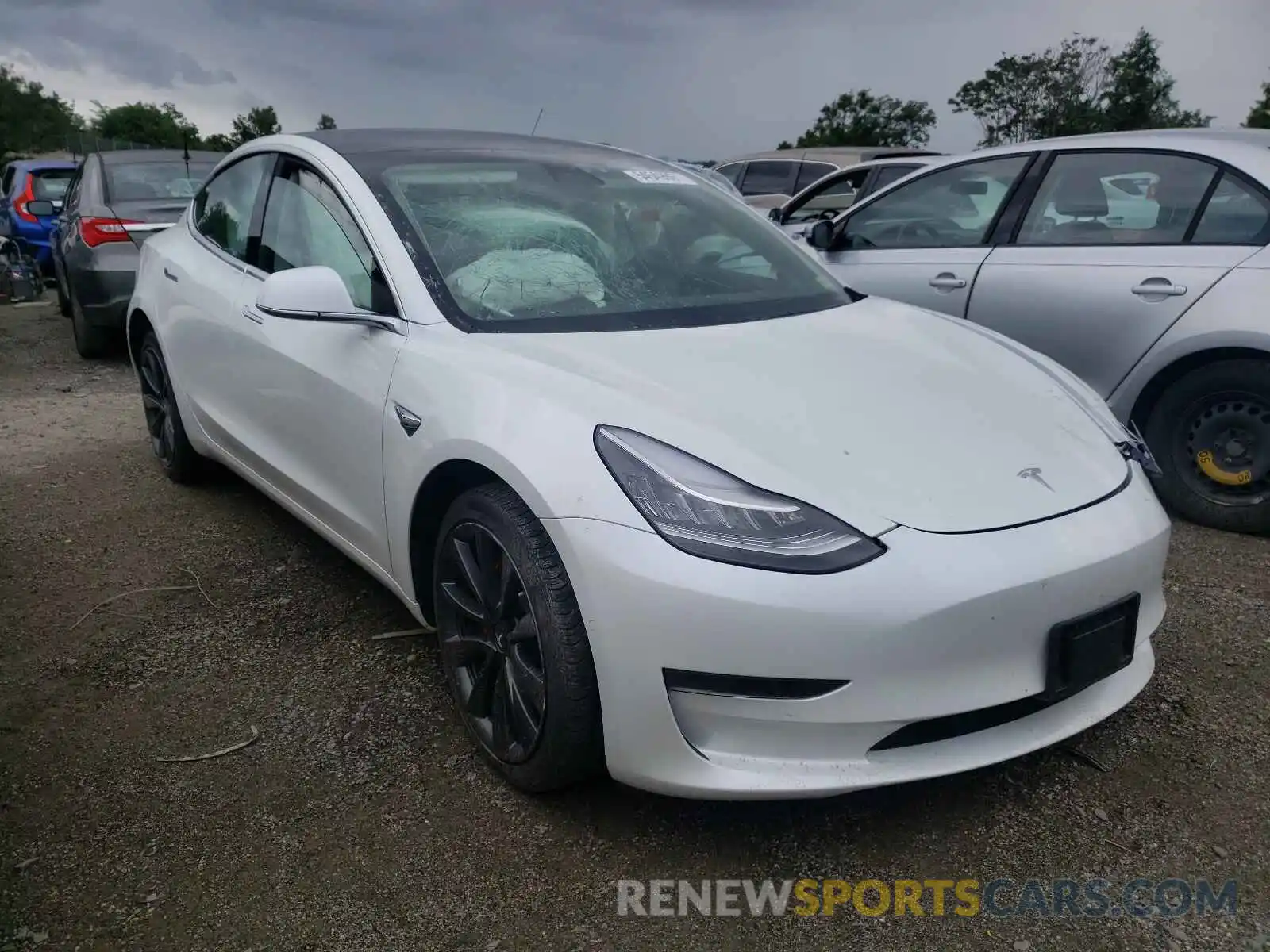 1 Photograph of a damaged car 5YJ3E1EA8LF610532 TESLA MODEL 3 2020