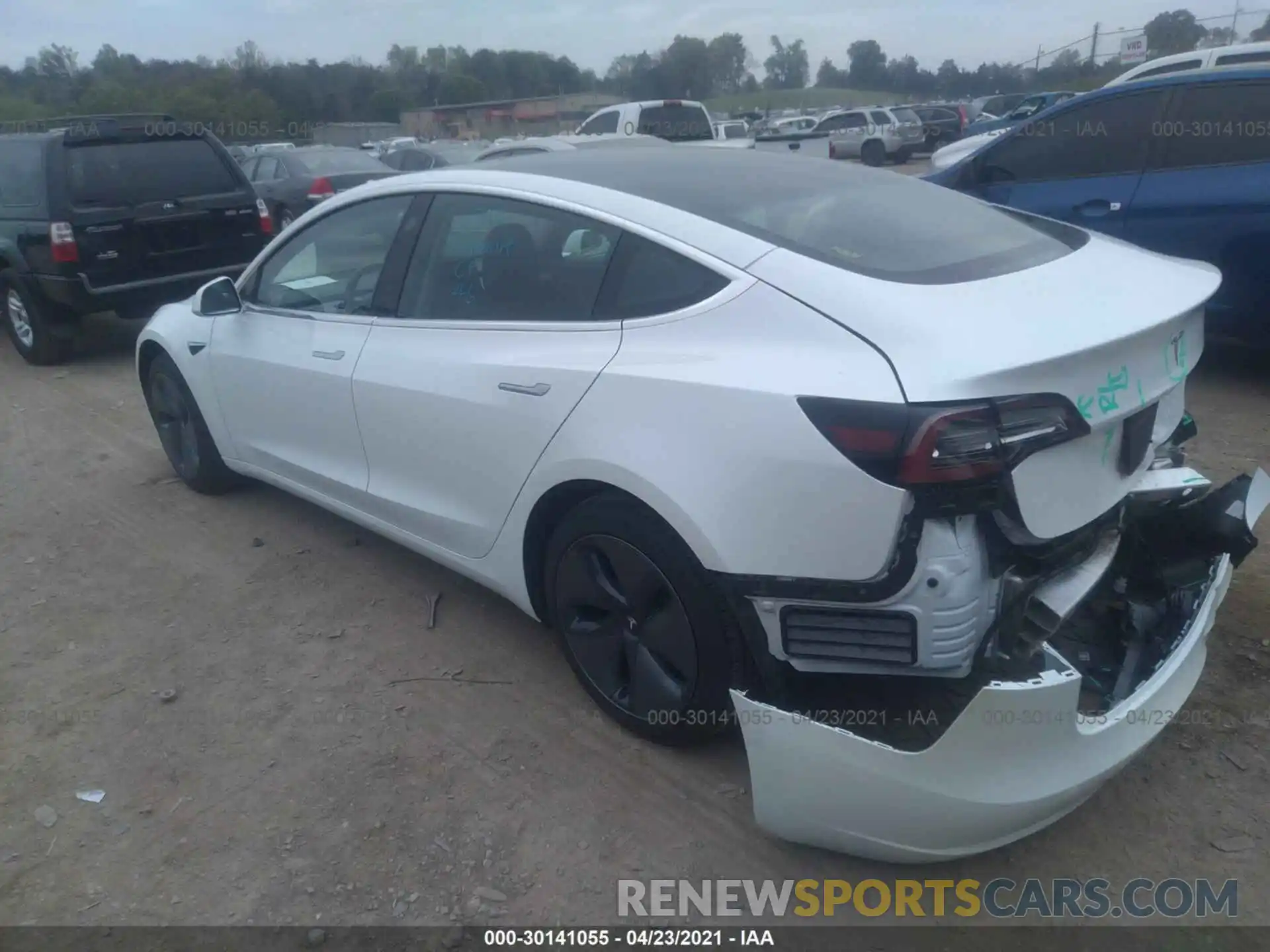 3 Photograph of a damaged car 5YJ3E1EA8LF613155 TESLA MODEL 3 2020