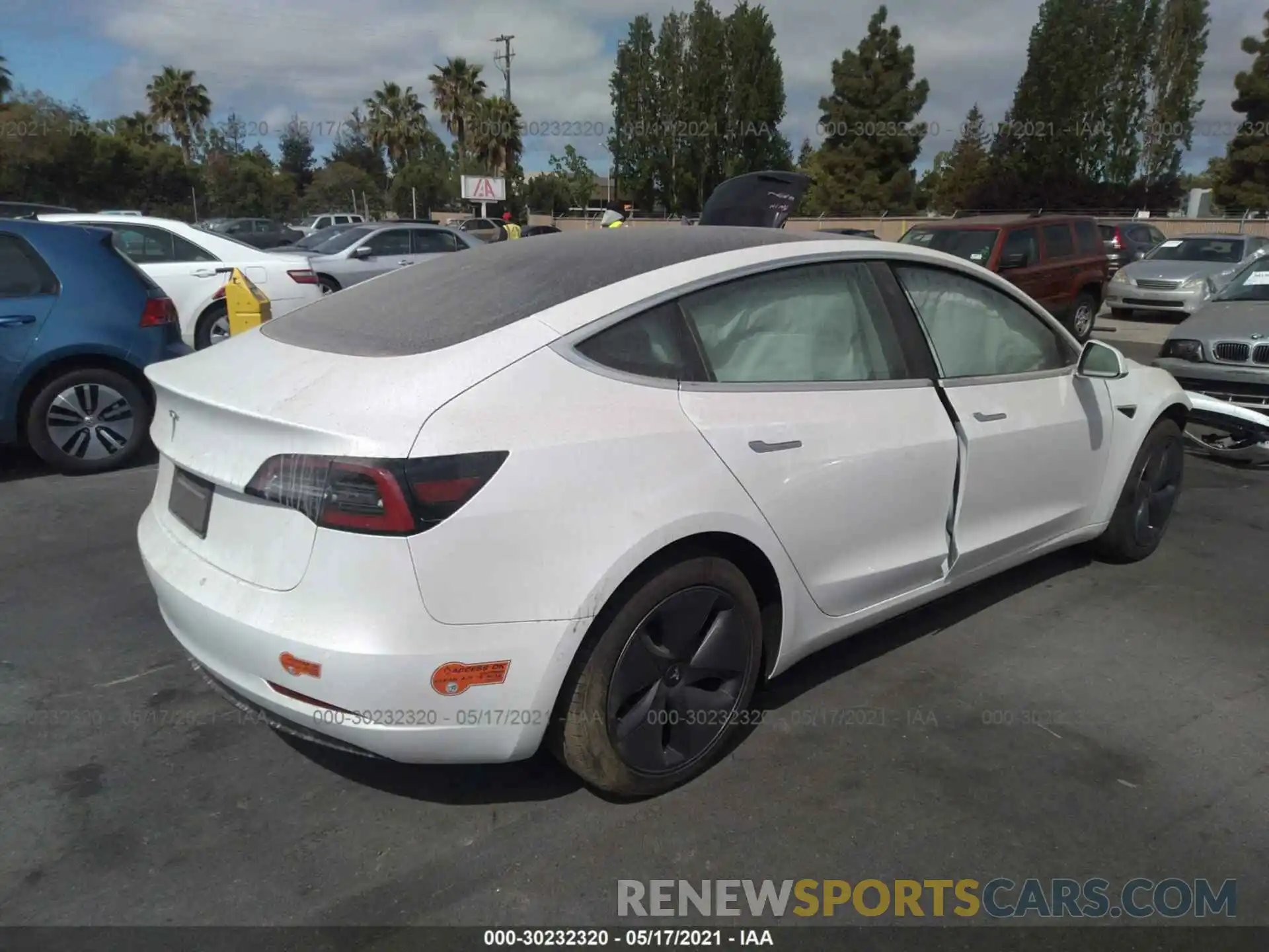 4 Photograph of a damaged car 5YJ3E1EA8LF613298 TESLA MODEL 3 2020