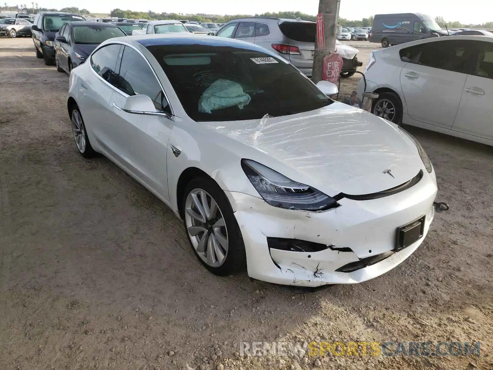 1 Photograph of a damaged car 5YJ3E1EA8LF614533 TESLA MODEL 3 2020