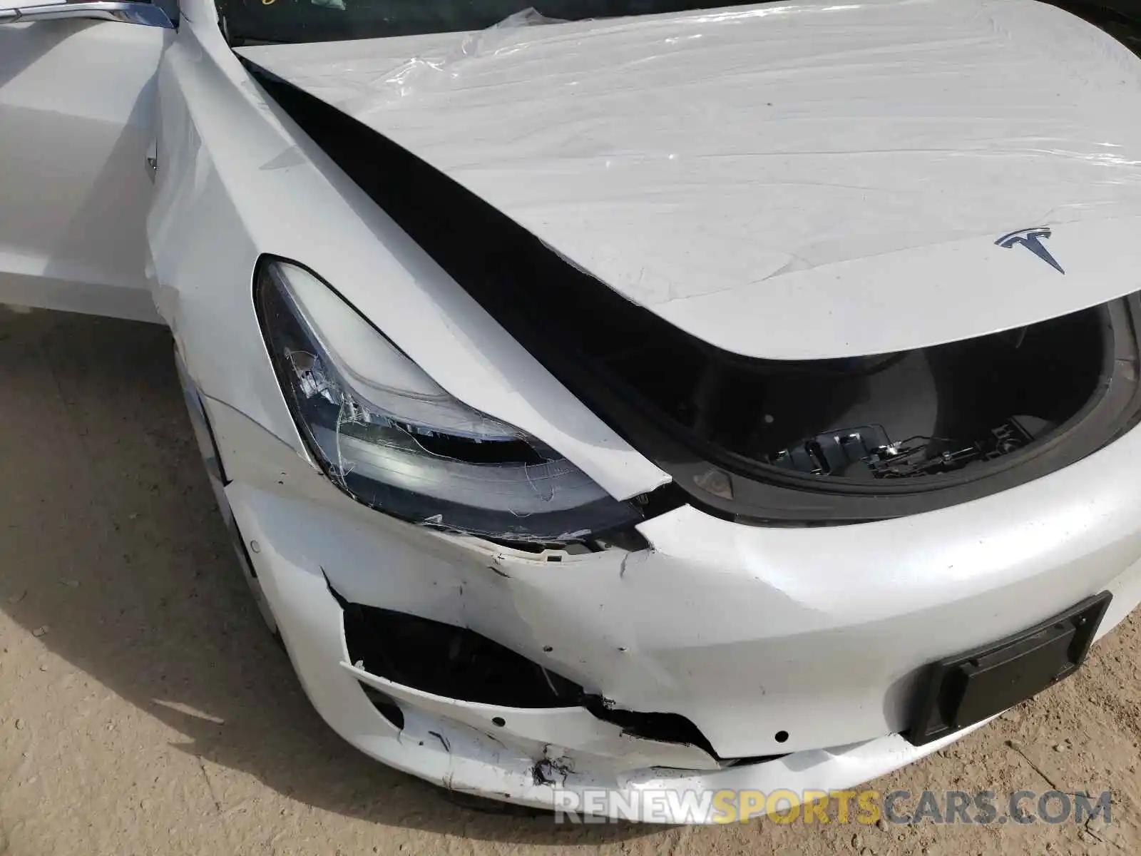 9 Photograph of a damaged car 5YJ3E1EA8LF614533 TESLA MODEL 3 2020