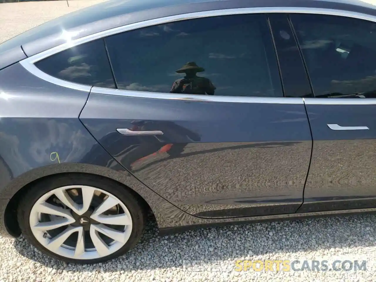 6 Photograph of a damaged car 5YJ3E1EA8LF616055 TESLA MODEL 3 2020