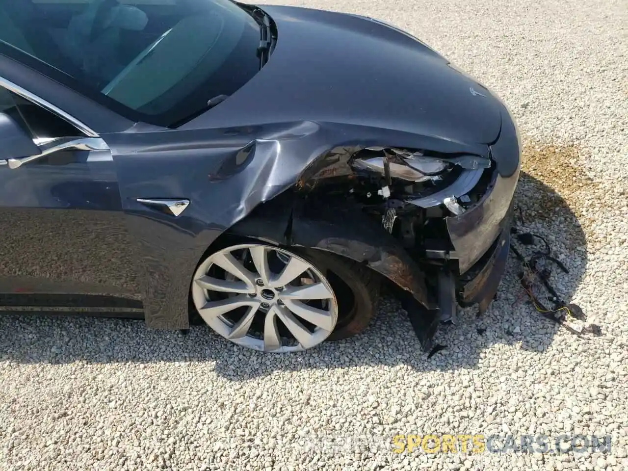 9 Photograph of a damaged car 5YJ3E1EA8LF616055 TESLA MODEL 3 2020