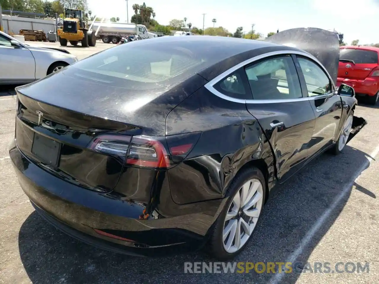 4 Photograph of a damaged car 5YJ3E1EA8LF629842 TESLA MODEL 3 2020