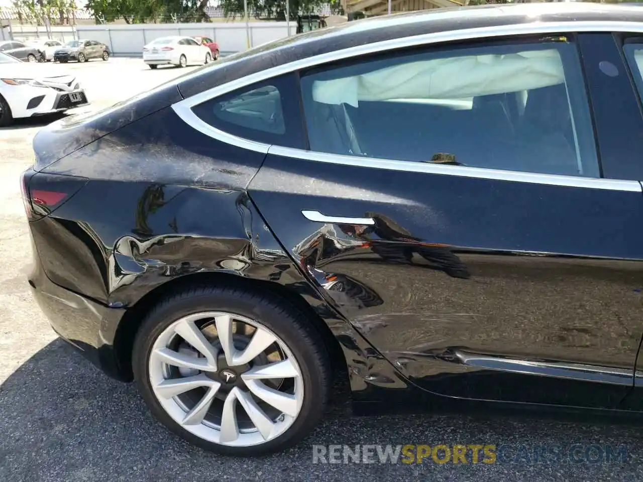 9 Photograph of a damaged car 5YJ3E1EA8LF629842 TESLA MODEL 3 2020