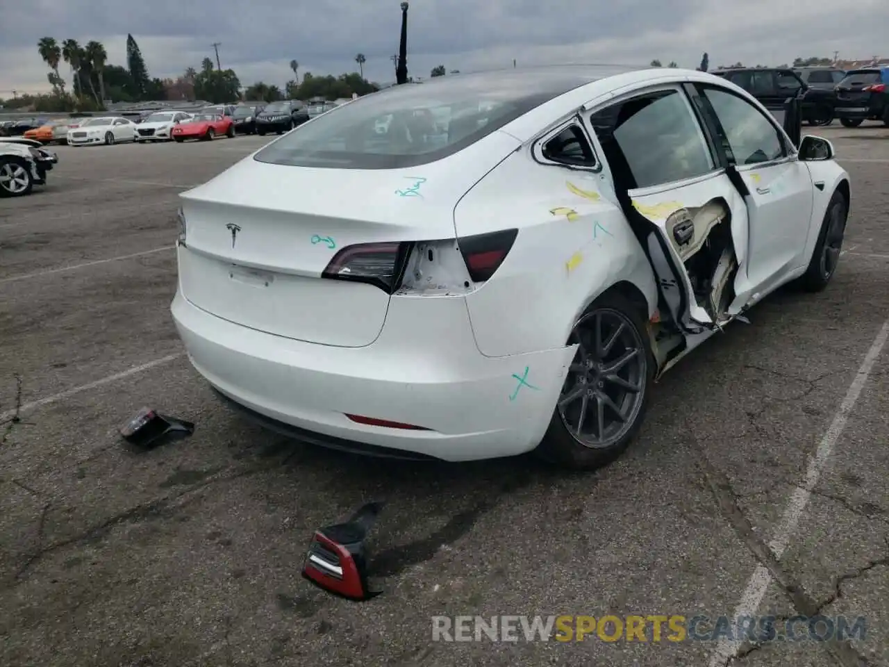 4 Photograph of a damaged car 5YJ3E1EA8LF631588 TESLA MODEL 3 2020