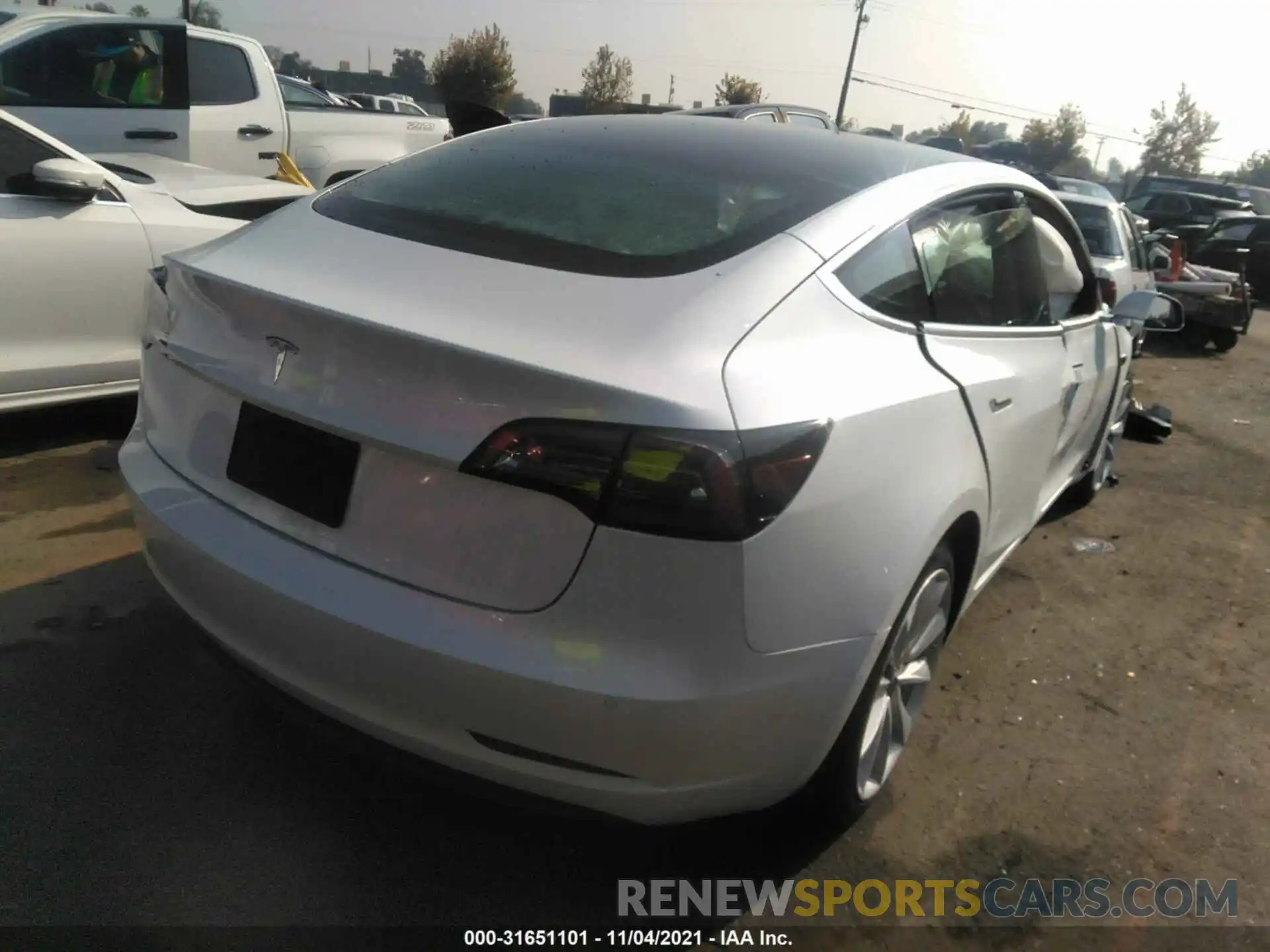 4 Фотография поврежденного автомобиля 5YJ3E1EA8LF634314 TESLA MODEL 3 2020