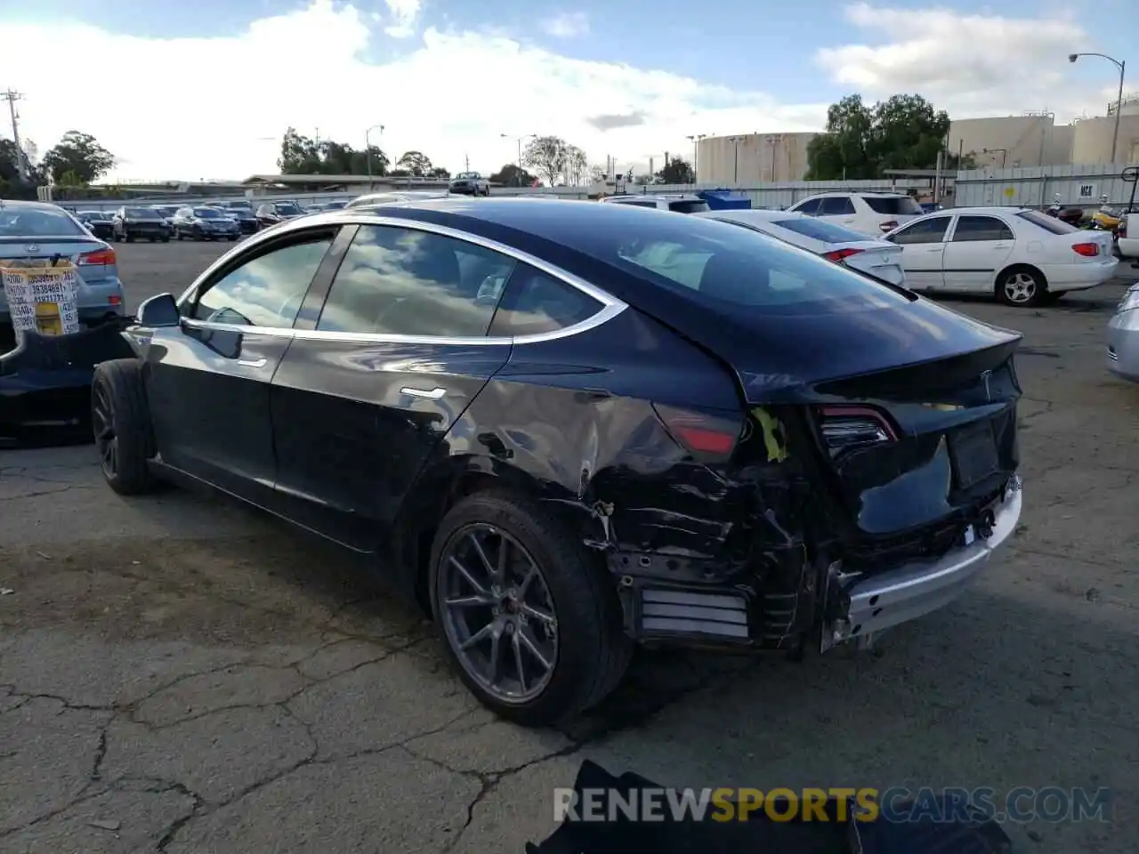 3 Photograph of a damaged car 5YJ3E1EA8LF643806 TESLA MODEL 3 2020