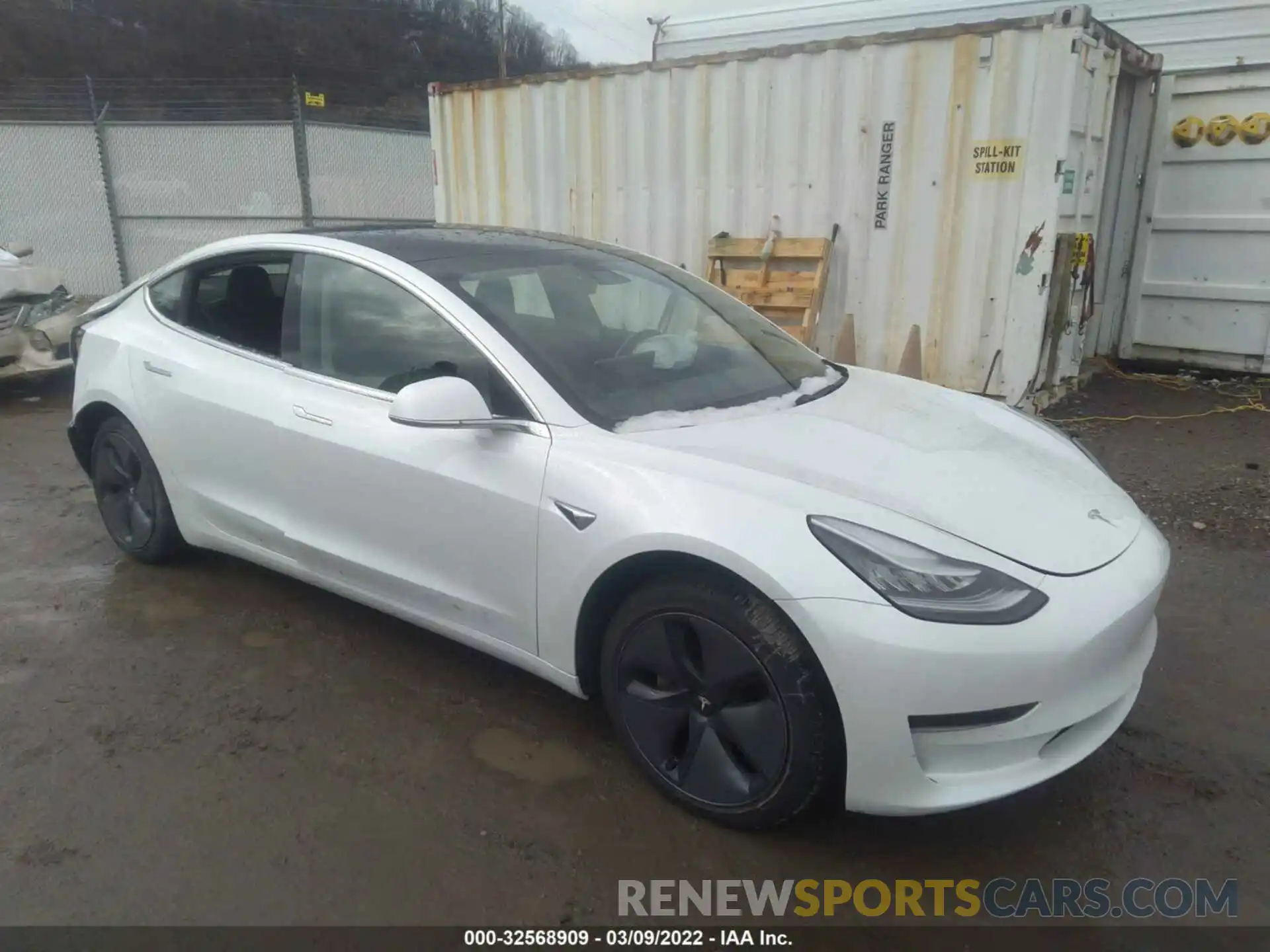 1 Photograph of a damaged car 5YJ3E1EA8LF645328 TESLA MODEL 3 2020