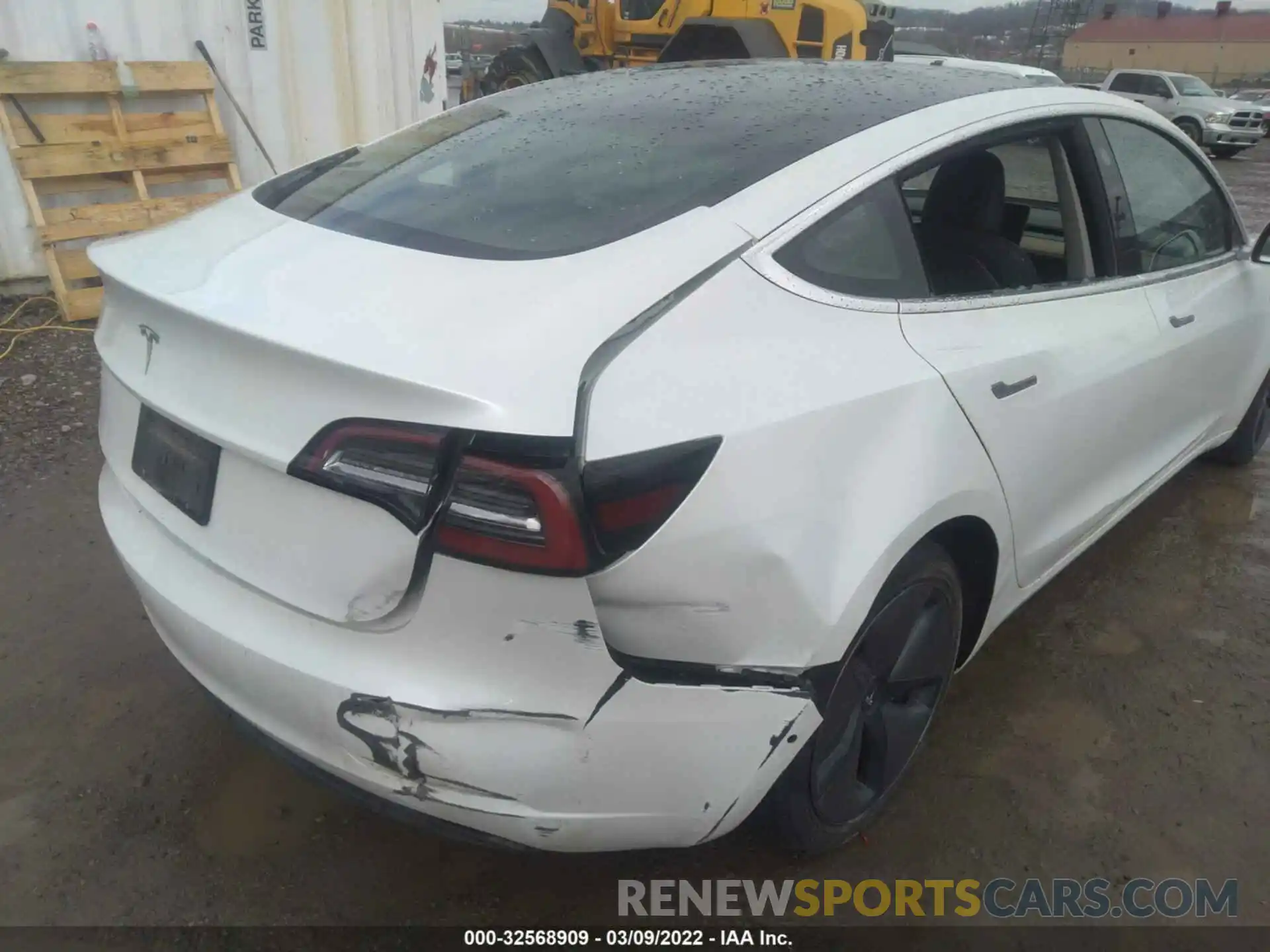 6 Photograph of a damaged car 5YJ3E1EA8LF645328 TESLA MODEL 3 2020