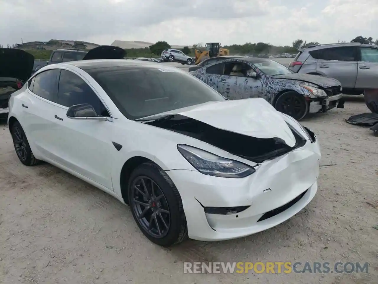 1 Photograph of a damaged car 5YJ3E1EA8LF645362 TESLA MODEL 3 2020