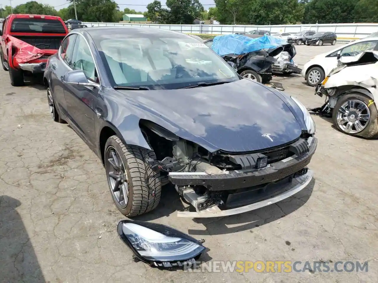 1 Photograph of a damaged car 5YJ3E1EA8LF645913 TESLA MODEL 3 2020