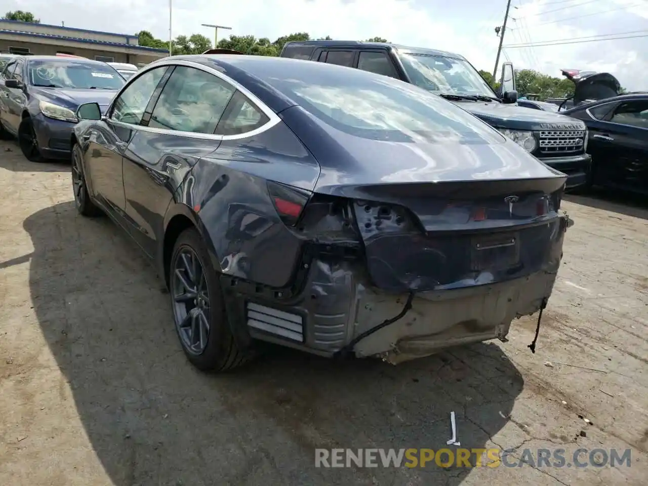 3 Photograph of a damaged car 5YJ3E1EA8LF645913 TESLA MODEL 3 2020