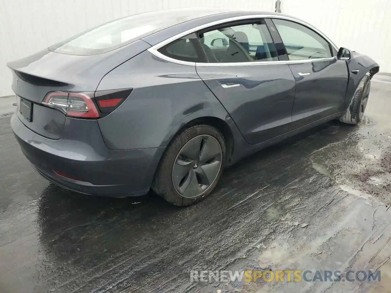 3 Photograph of a damaged car 5YJ3E1EA8LF657754 TESLA MODEL 3 2020