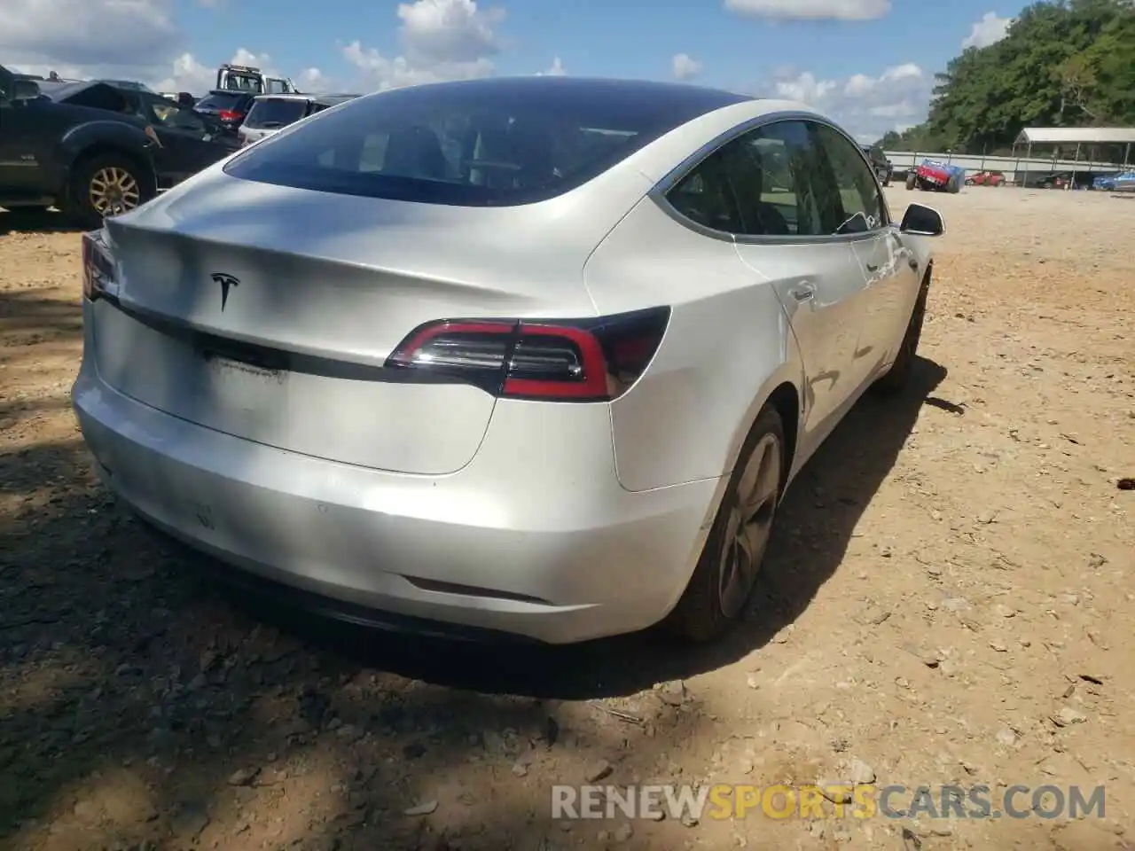 4 Photograph of a damaged car 5YJ3E1EA8LF659634 TESLA MODEL 3 2020