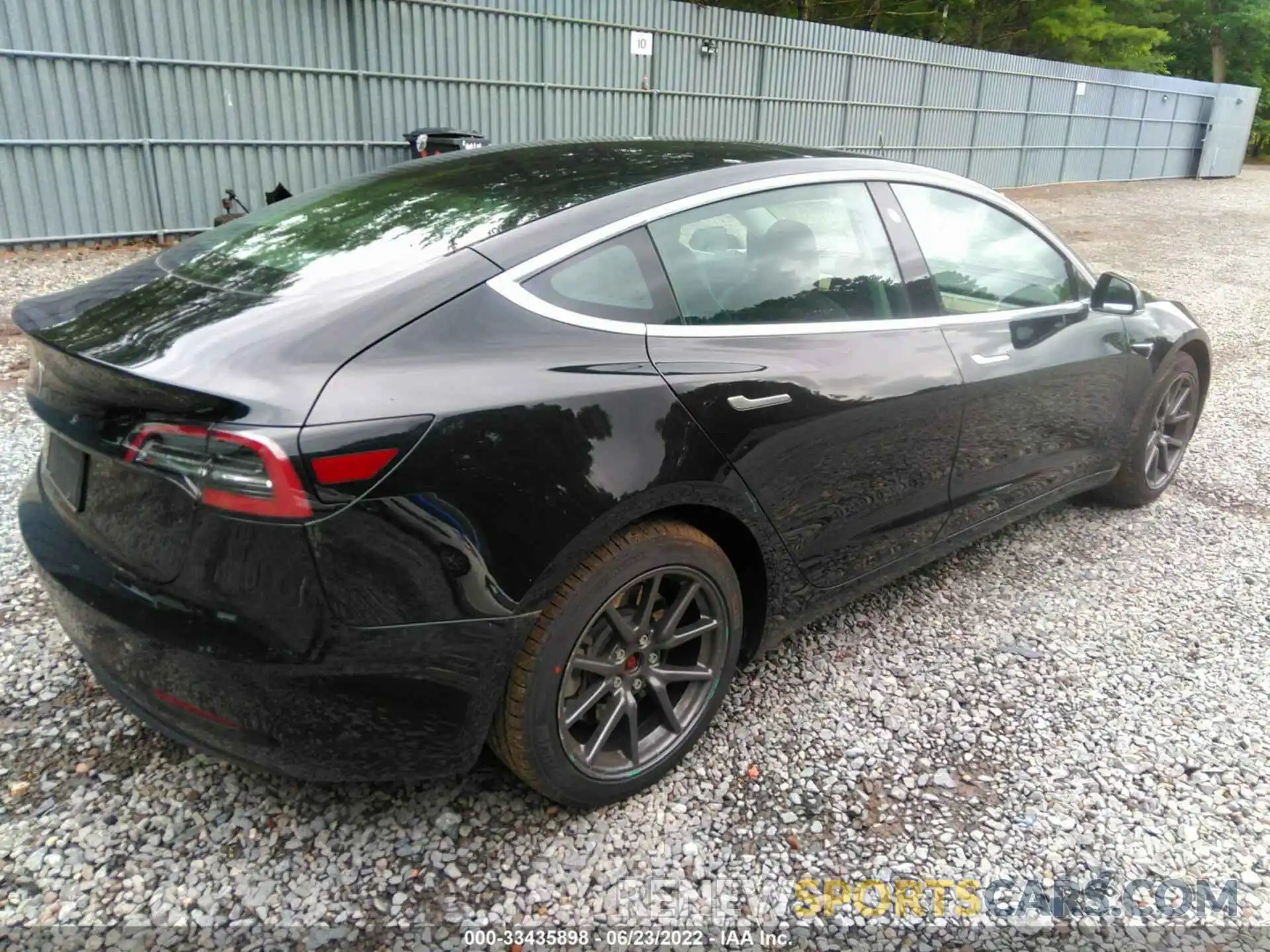 4 Photograph of a damaged car 5YJ3E1EA8LF736549 TESLA MODEL 3 2020