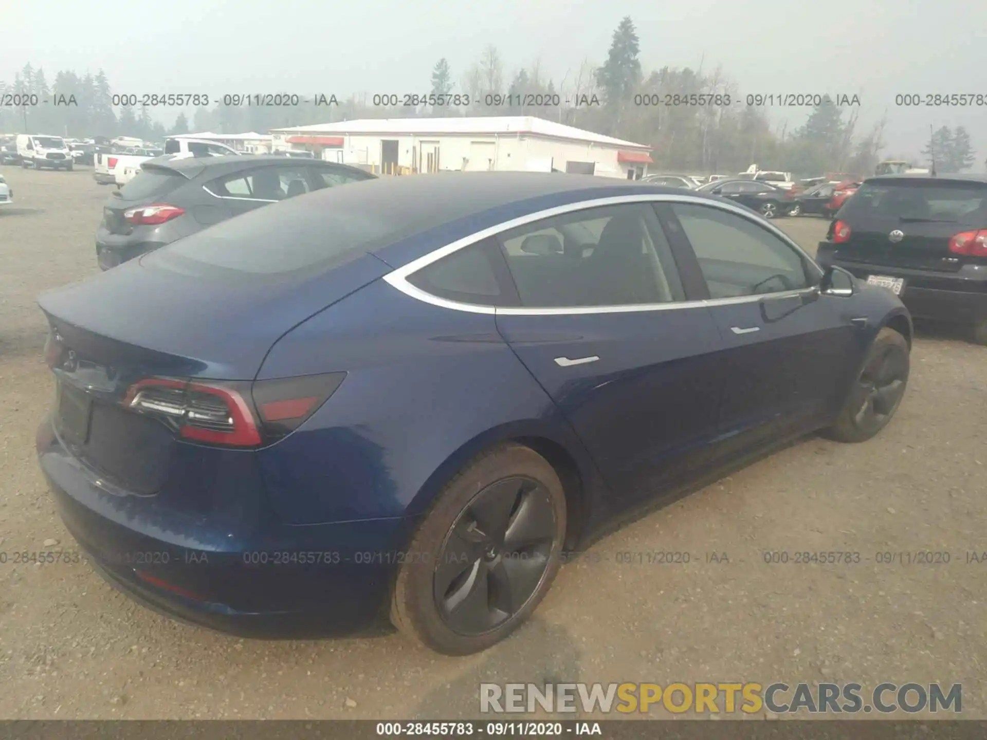 4 Photograph of a damaged car 5YJ3E1EA8LF739726 TESLA MODEL 3 2020