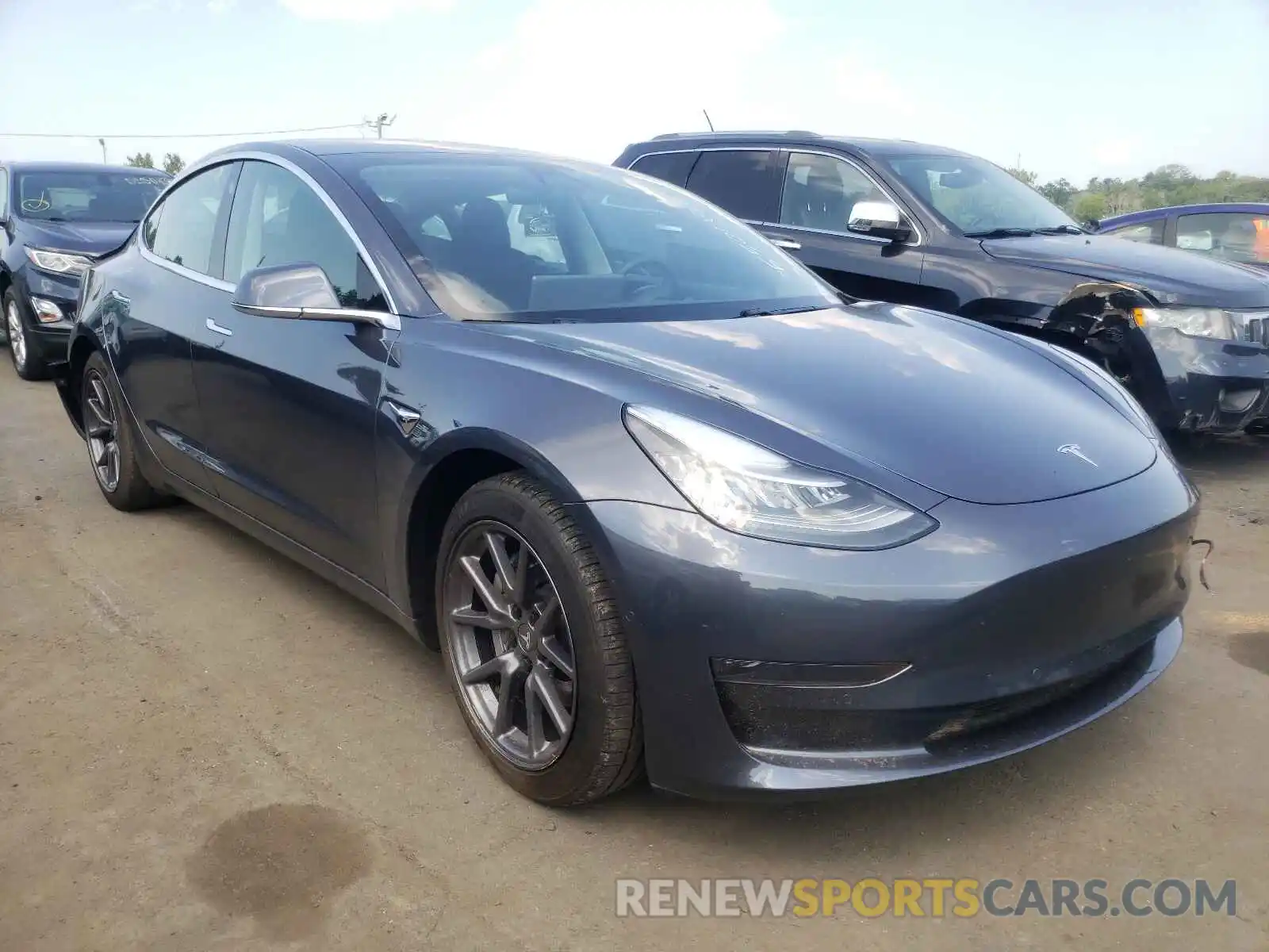 1 Photograph of a damaged car 5YJ3E1EA8LF784813 TESLA MODEL 3 2020