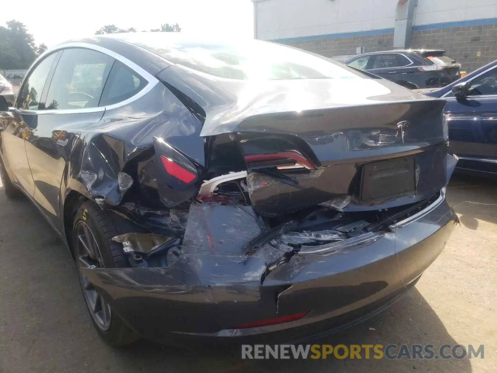 9 Photograph of a damaged car 5YJ3E1EA8LF784813 TESLA MODEL 3 2020