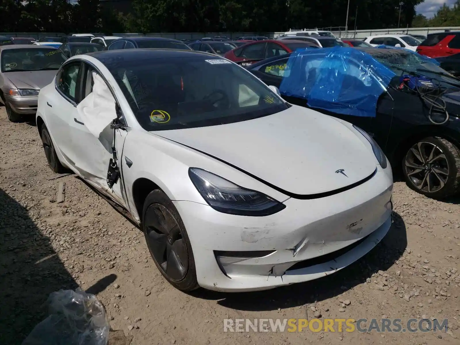 1 Photograph of a damaged car 5YJ3E1EA8LF785198 TESLA MODEL 3 2020