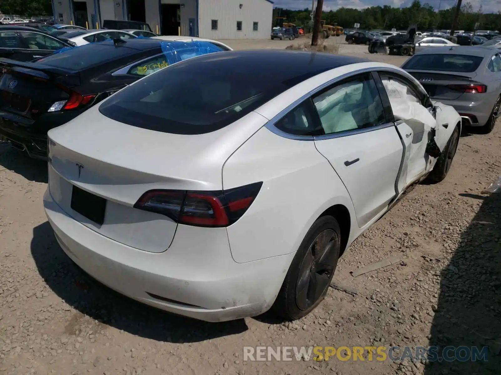 4 Фотография поврежденного автомобиля 5YJ3E1EA8LF785198 TESLA MODEL 3 2020