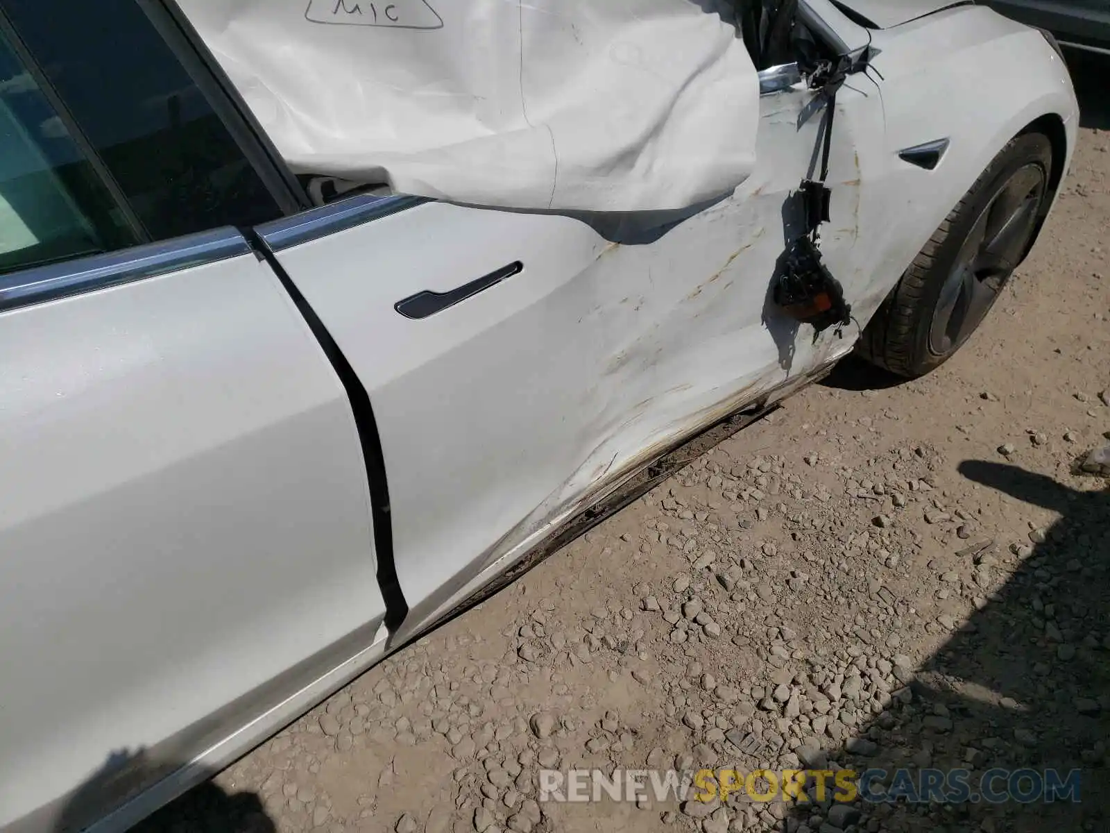 9 Photograph of a damaged car 5YJ3E1EA8LF785198 TESLA MODEL 3 2020