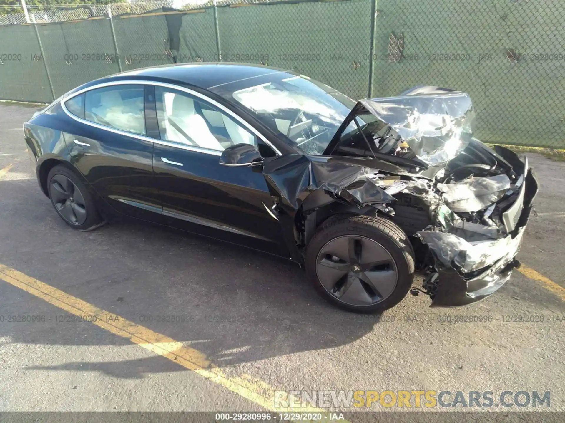 1 Photograph of a damaged car 5YJ3E1EA8LF785783 TESLA MODEL 3 2020