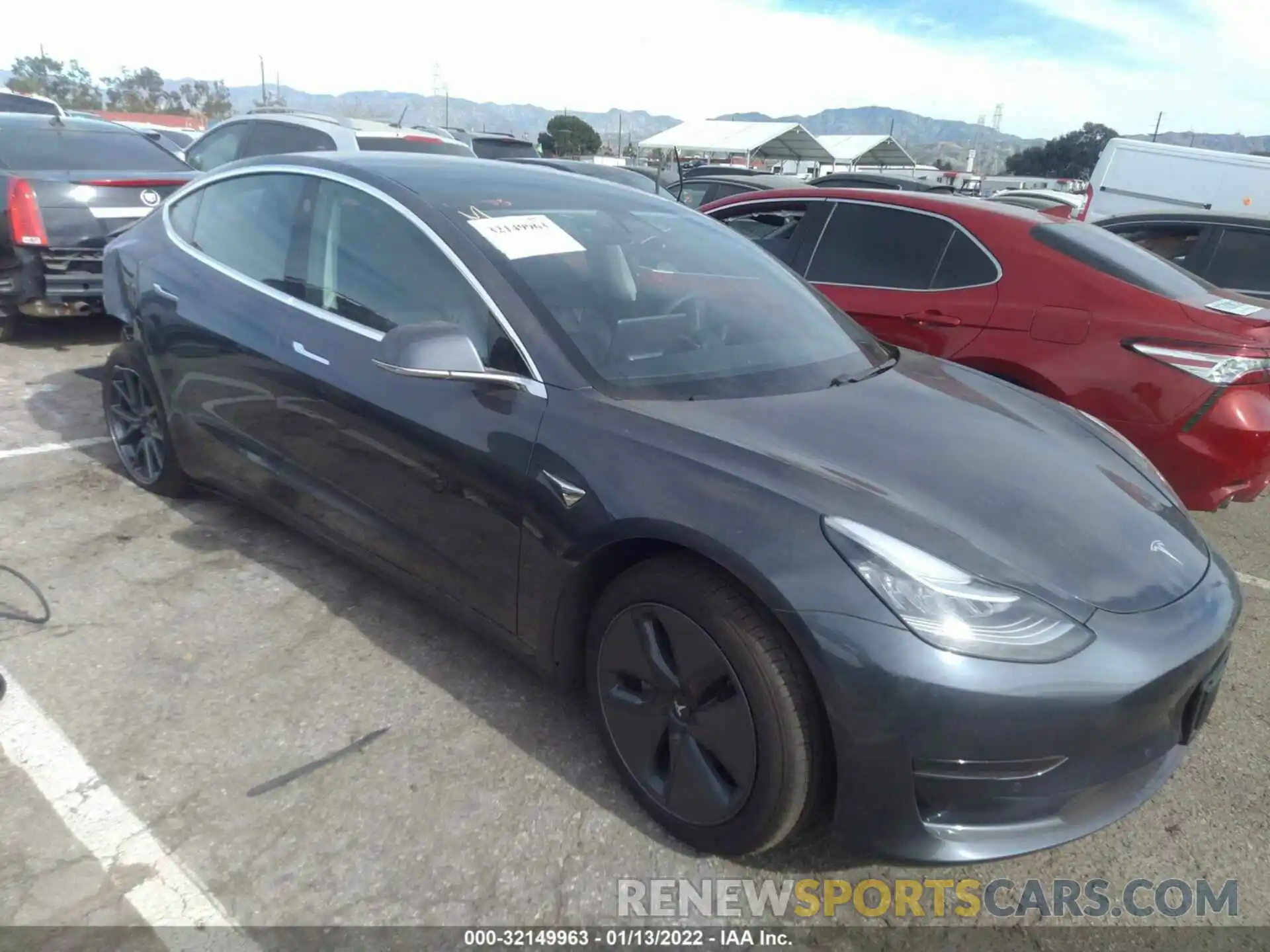 1 Фотография поврежденного автомобиля 5YJ3E1EA8LF803487 TESLA MODEL 3 2020