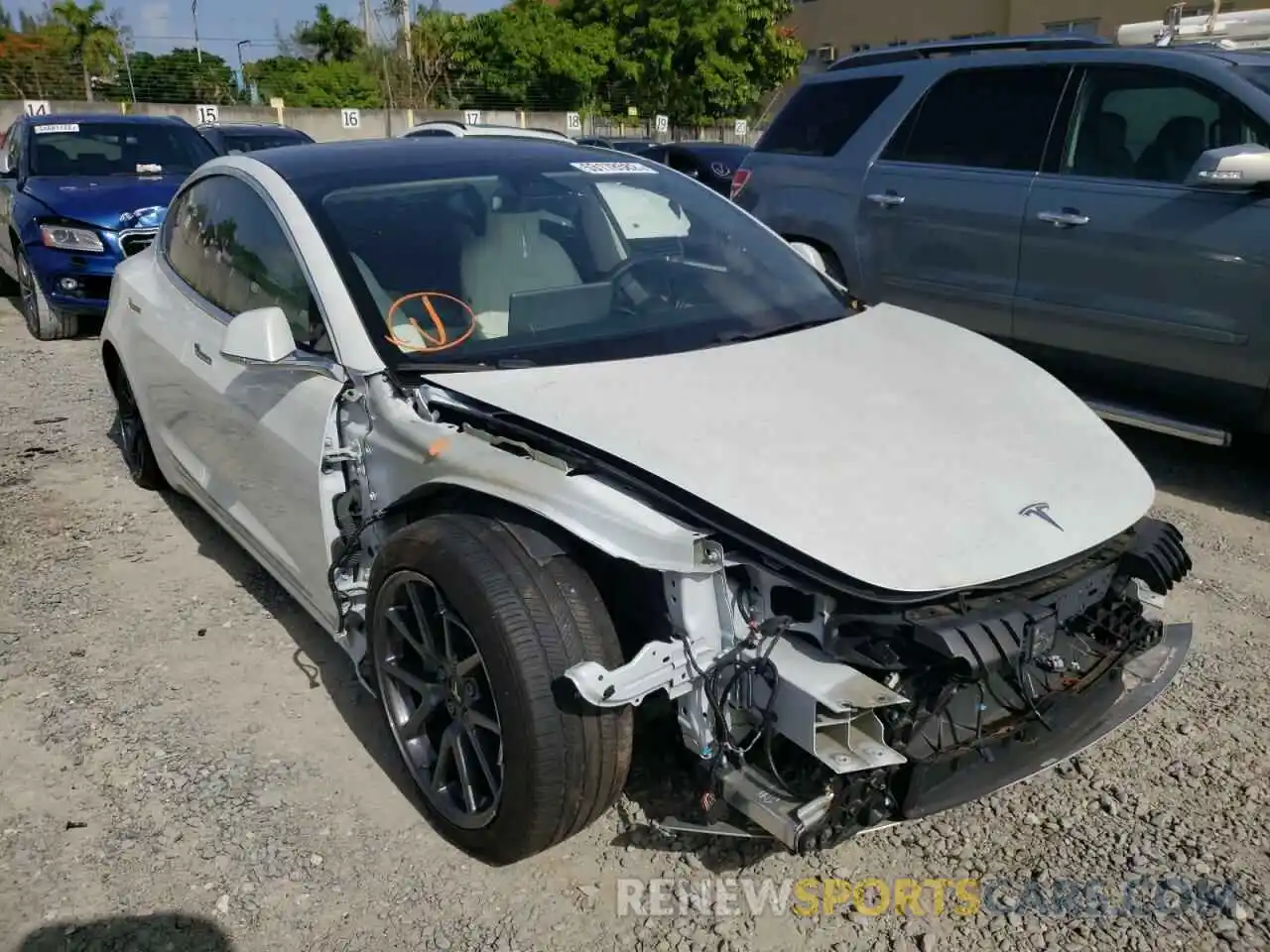 1 Photograph of a damaged car 5YJ3E1EA8LF808155 TESLA MODEL 3 2020