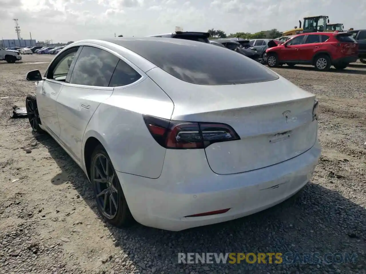 3 Photograph of a damaged car 5YJ3E1EA8LF808155 TESLA MODEL 3 2020