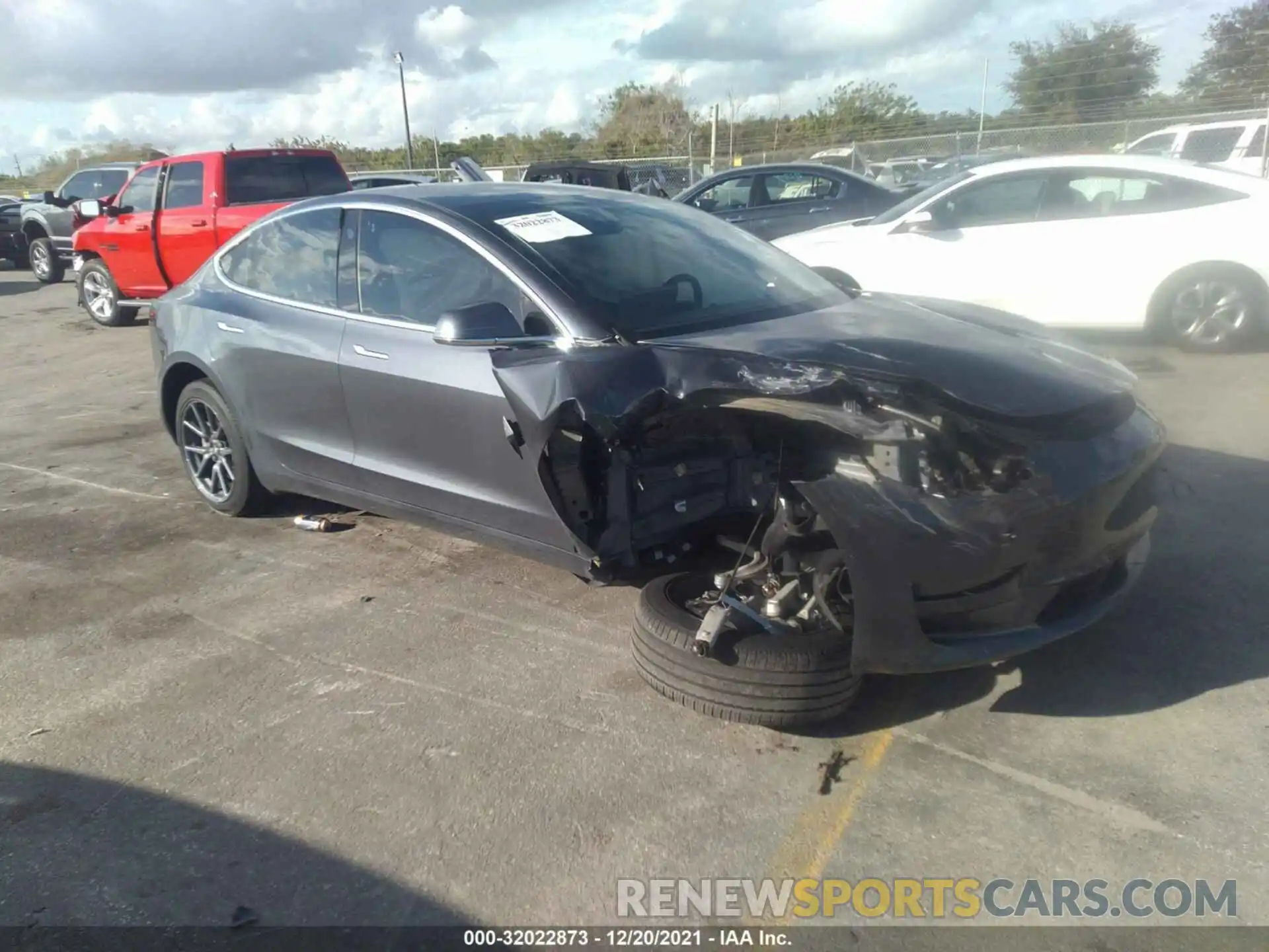 6 Photograph of a damaged car 5YJ3E1EA8LF808446 TESLA MODEL 3 2020