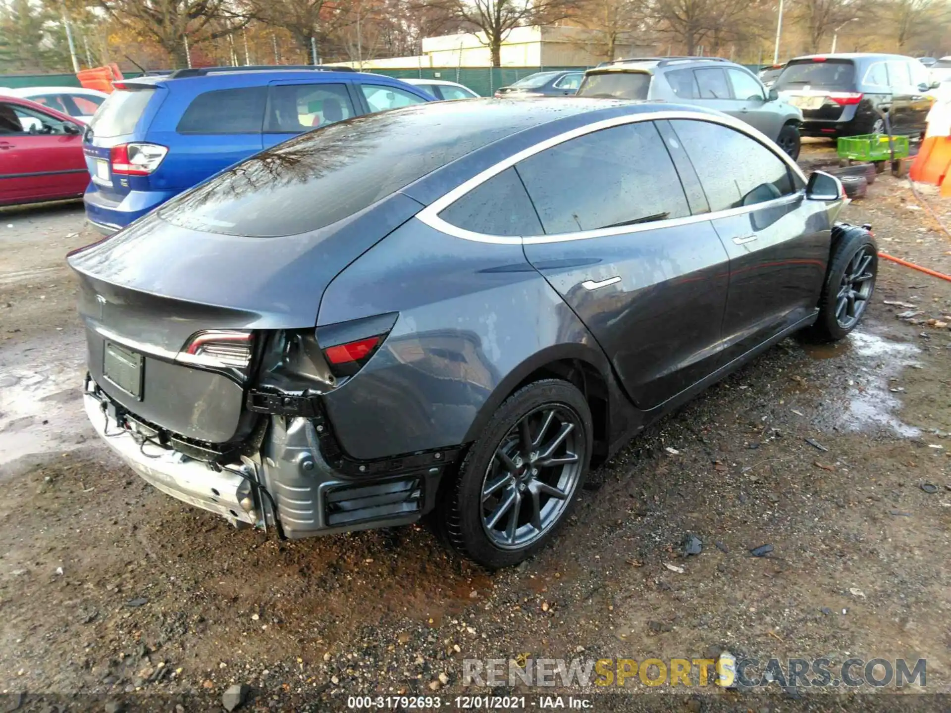 4 Фотография поврежденного автомобиля 5YJ3E1EA9LF495830 TESLA MODEL 3 2020