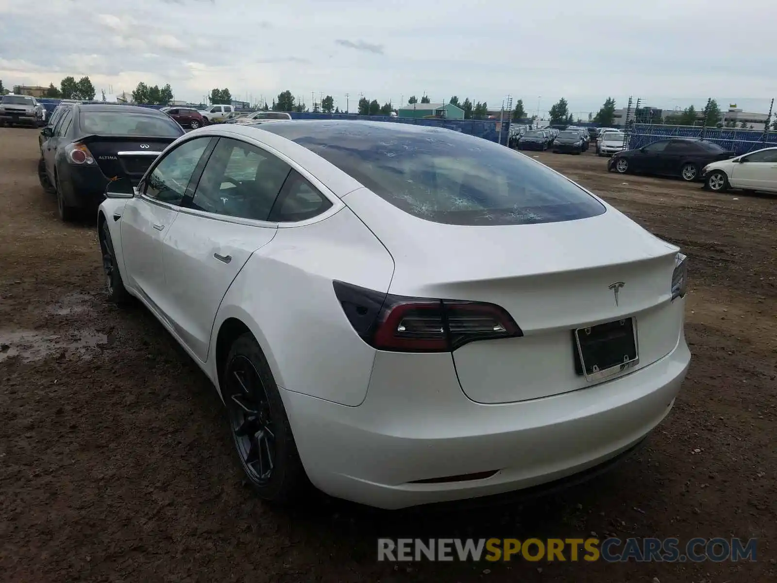 3 Photograph of a damaged car 5YJ3E1EA9LF529457 TESLA MODEL 3 2020