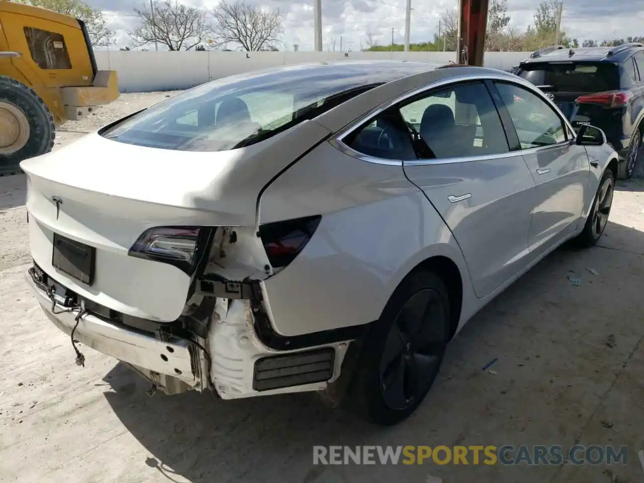 4 Photograph of a damaged car 5YJ3E1EA9LF598049 TESLA MODEL 3 2020