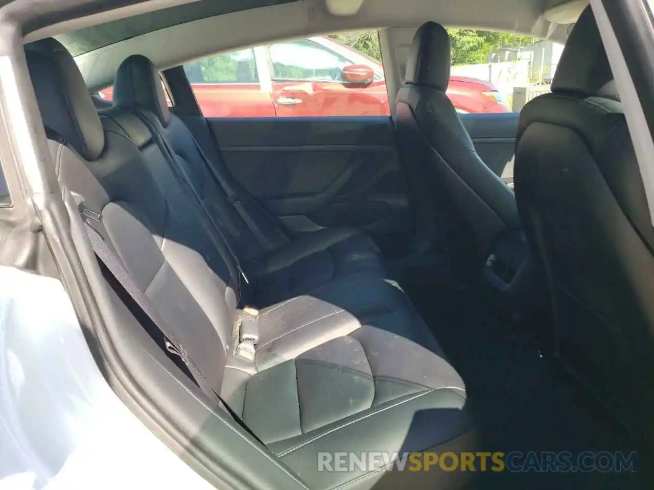 10 Photograph of a damaged car 5YJ3E1EA9LF612595 TESLA MODEL 3 2020