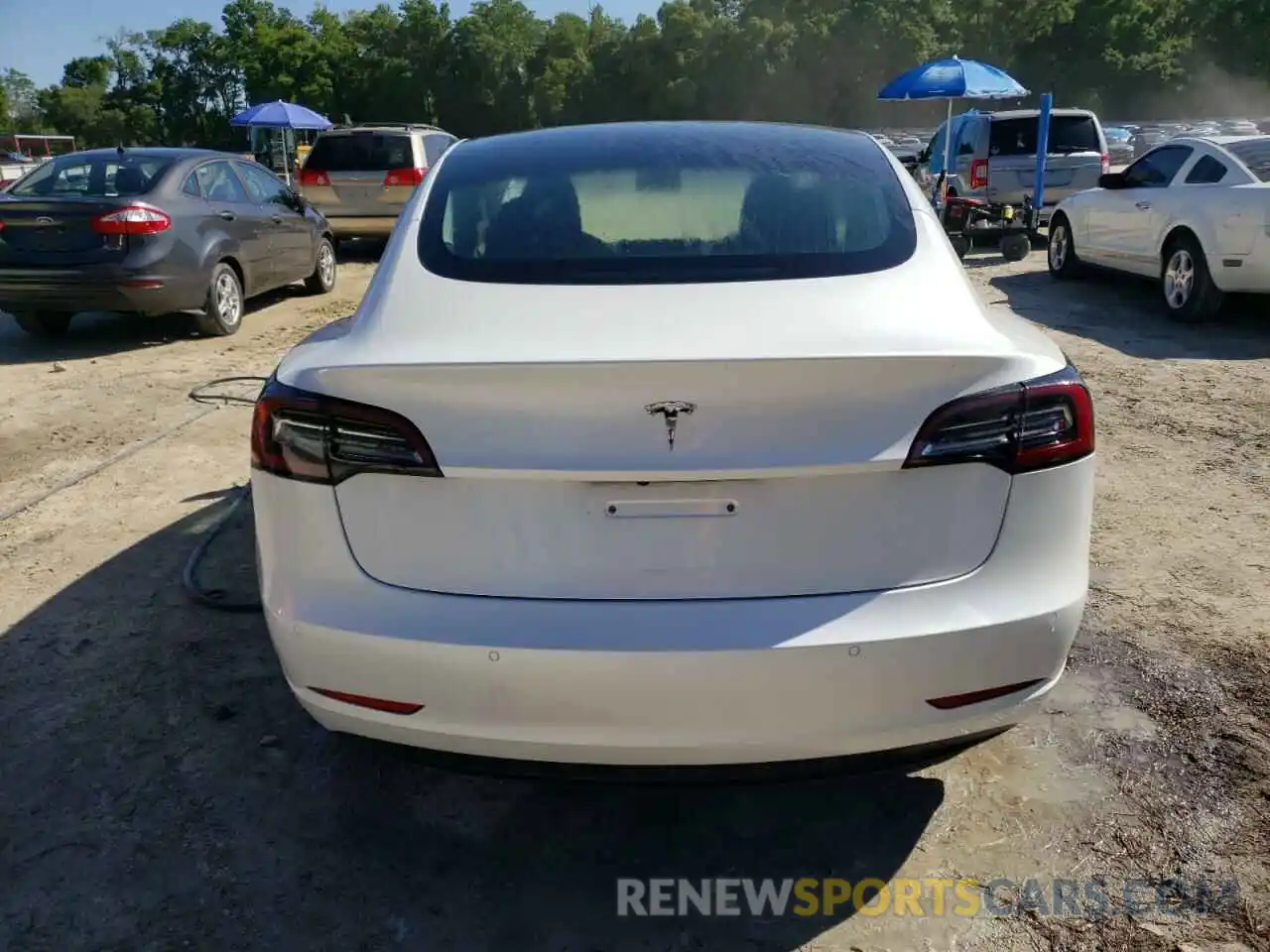 6 Photograph of a damaged car 5YJ3E1EA9LF612595 TESLA MODEL 3 2020