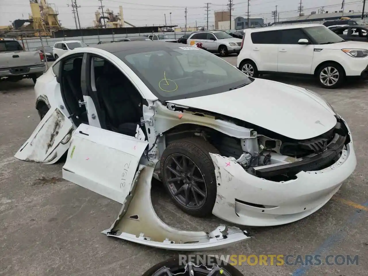 1 Photograph of a damaged car 5YJ3E1EA9LF613018 TESLA MODEL 3 2020