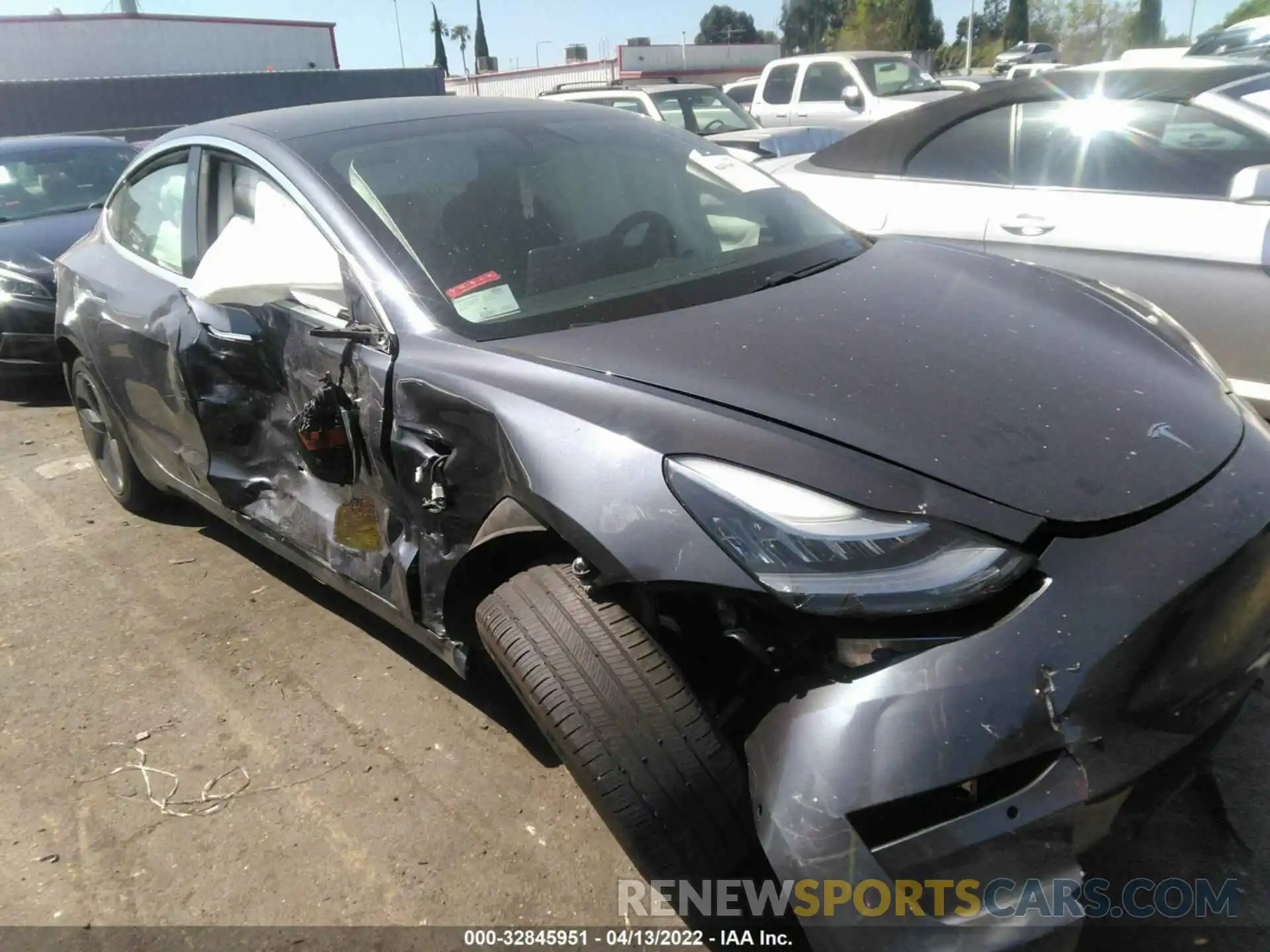 1 Photograph of a damaged car 5YJ3E1EA9LF613097 TESLA MODEL 3 2020